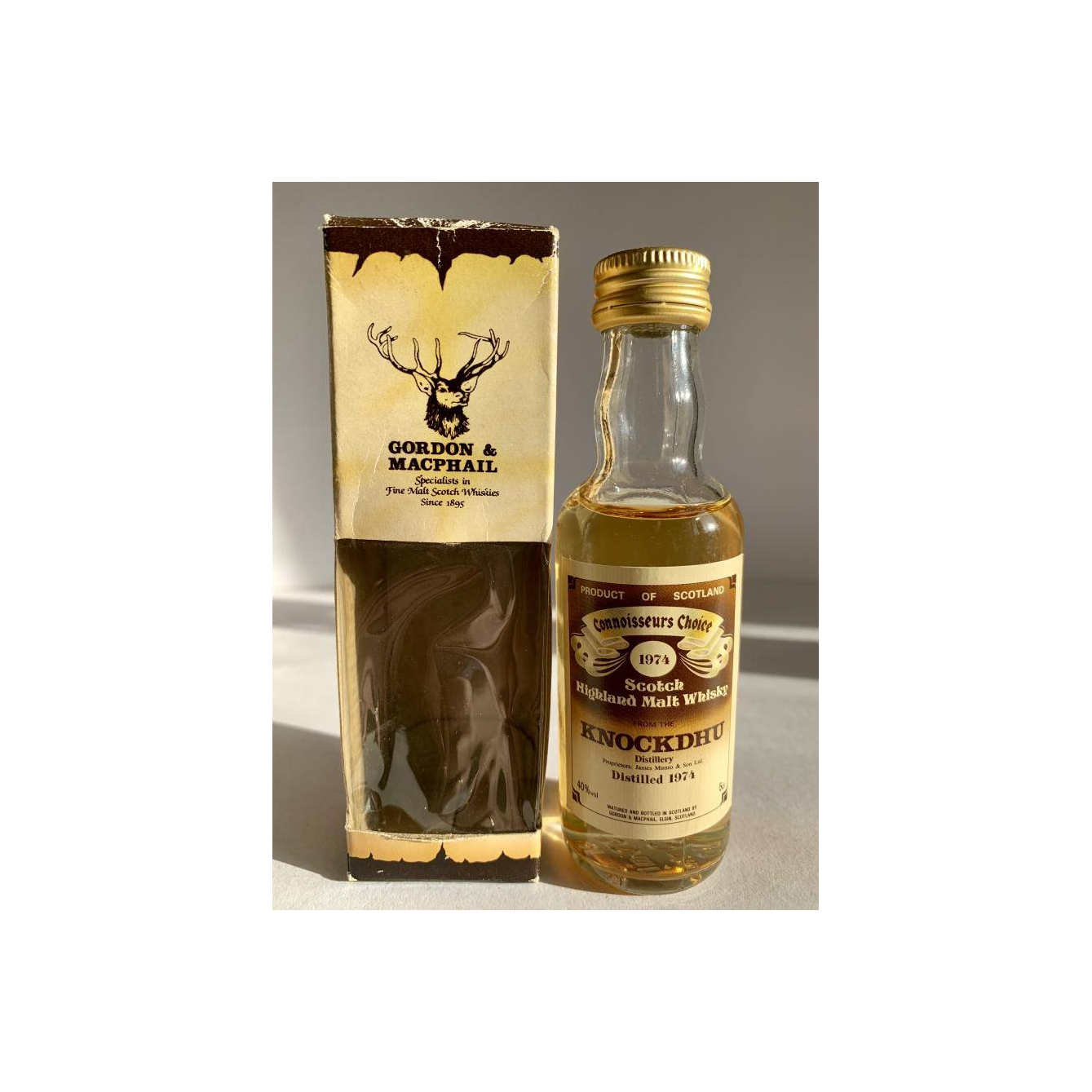 The Knockdhu 1974 Single Malt Whisky 3