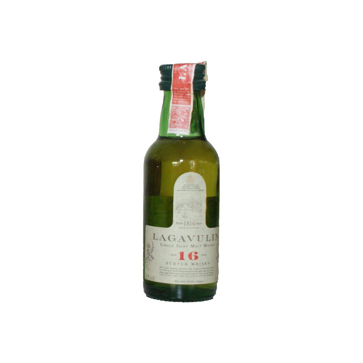 Lagavulin 16 Years Single Malt Whisky 3