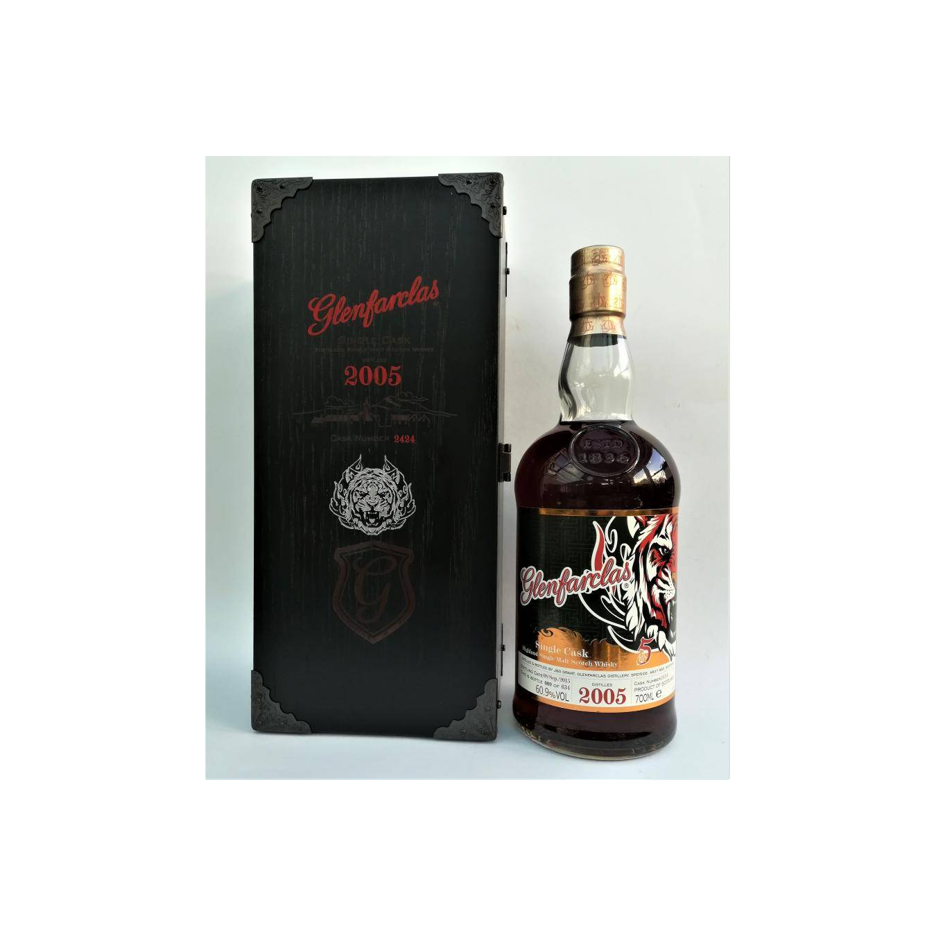 Glenfarclas Single Cask 2005 10 Years Single Malt Whisky 3