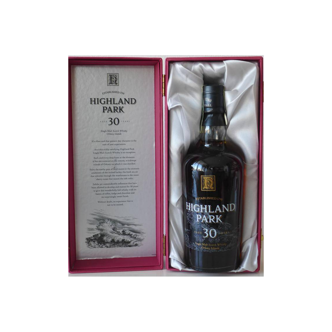 Highland Park 30 Years Single Malt Whisky 3