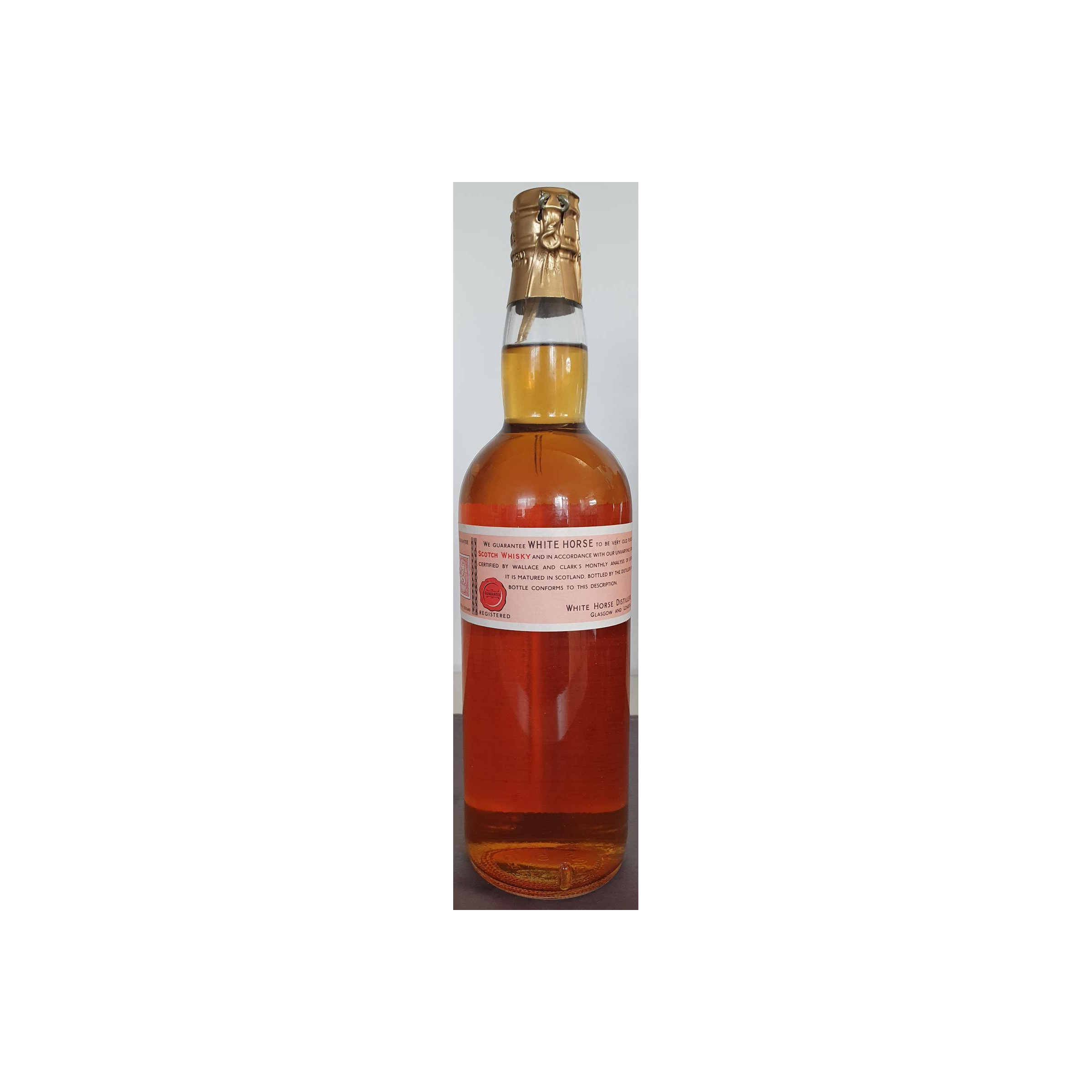White Horse Blended Whisky 3
