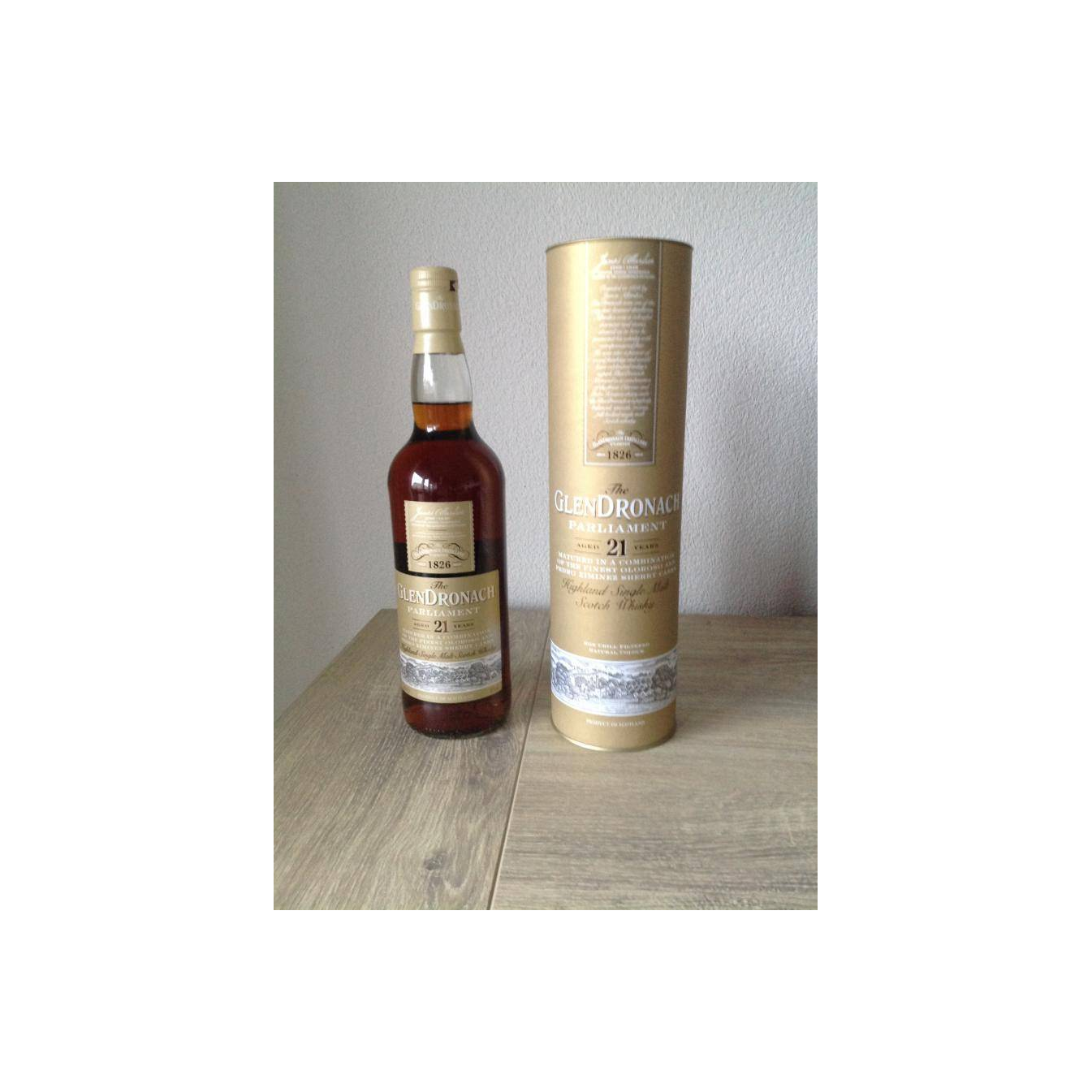 GlenDronach 21 Years Single Malt Whisky 2