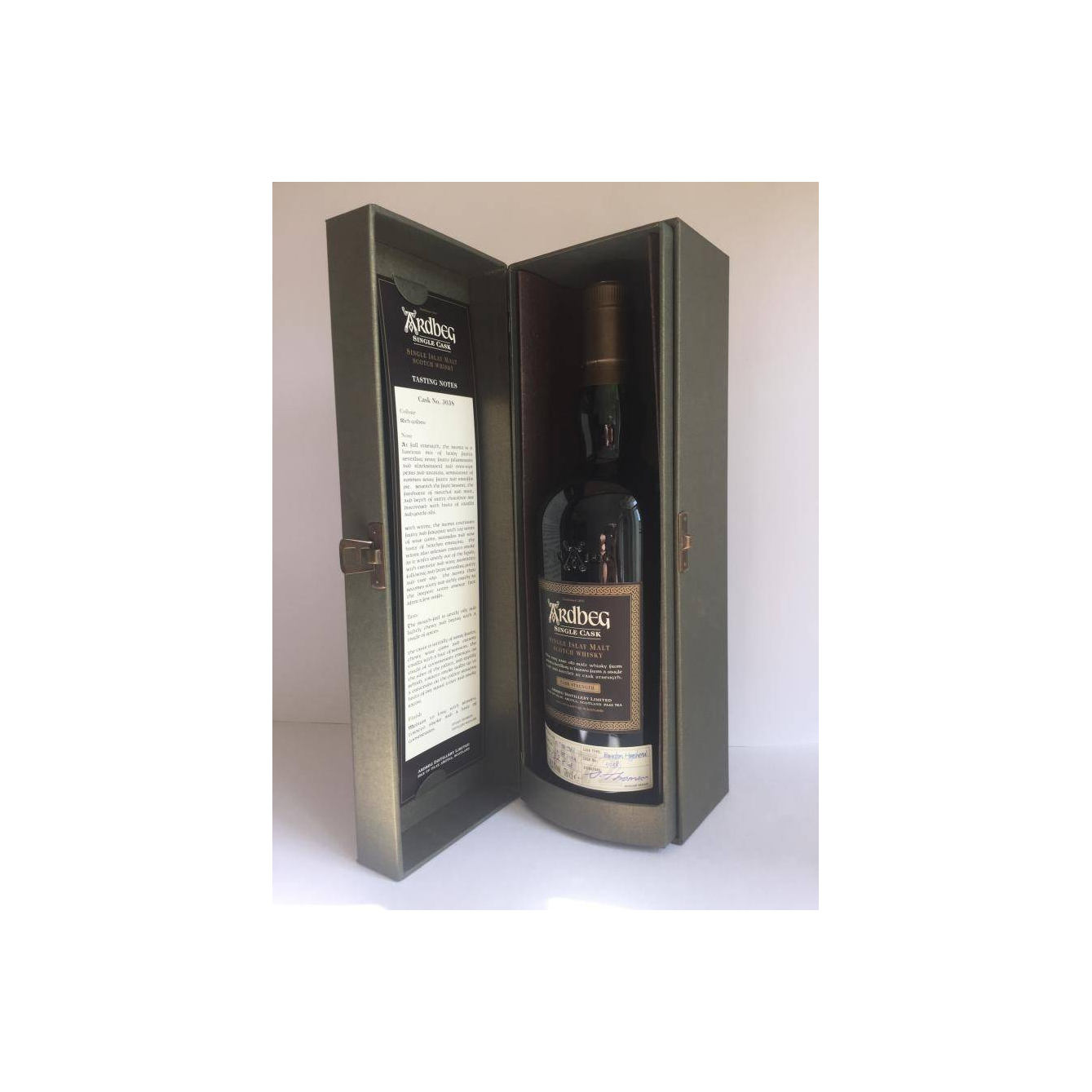 Ardbeg 1972 31 Years Single Malt Whisky 3