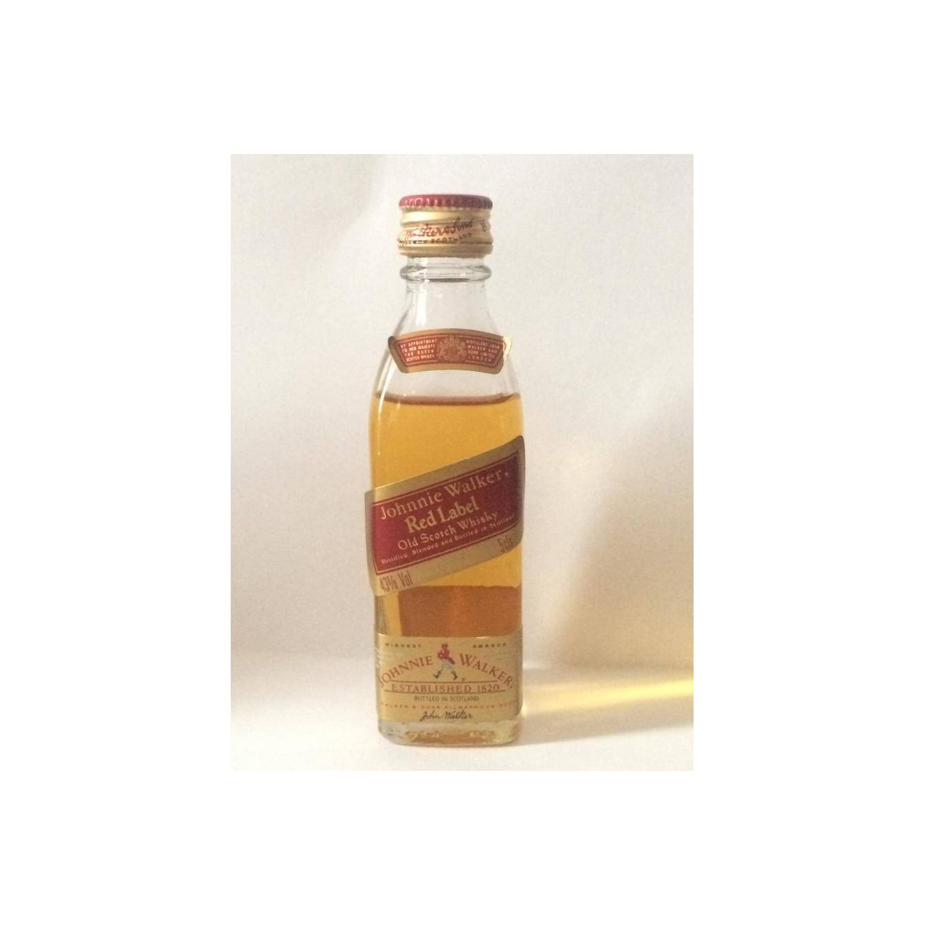Johnnie Walker Blended Whisky 2