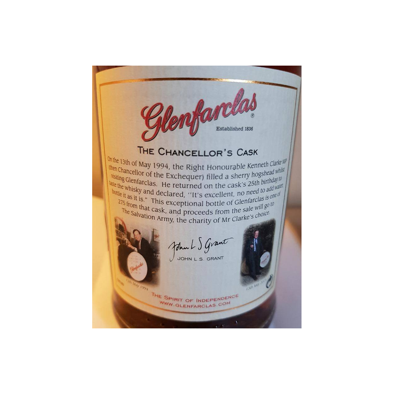 Glenfarclas 1994 25 Years Single Malt Whisky 3