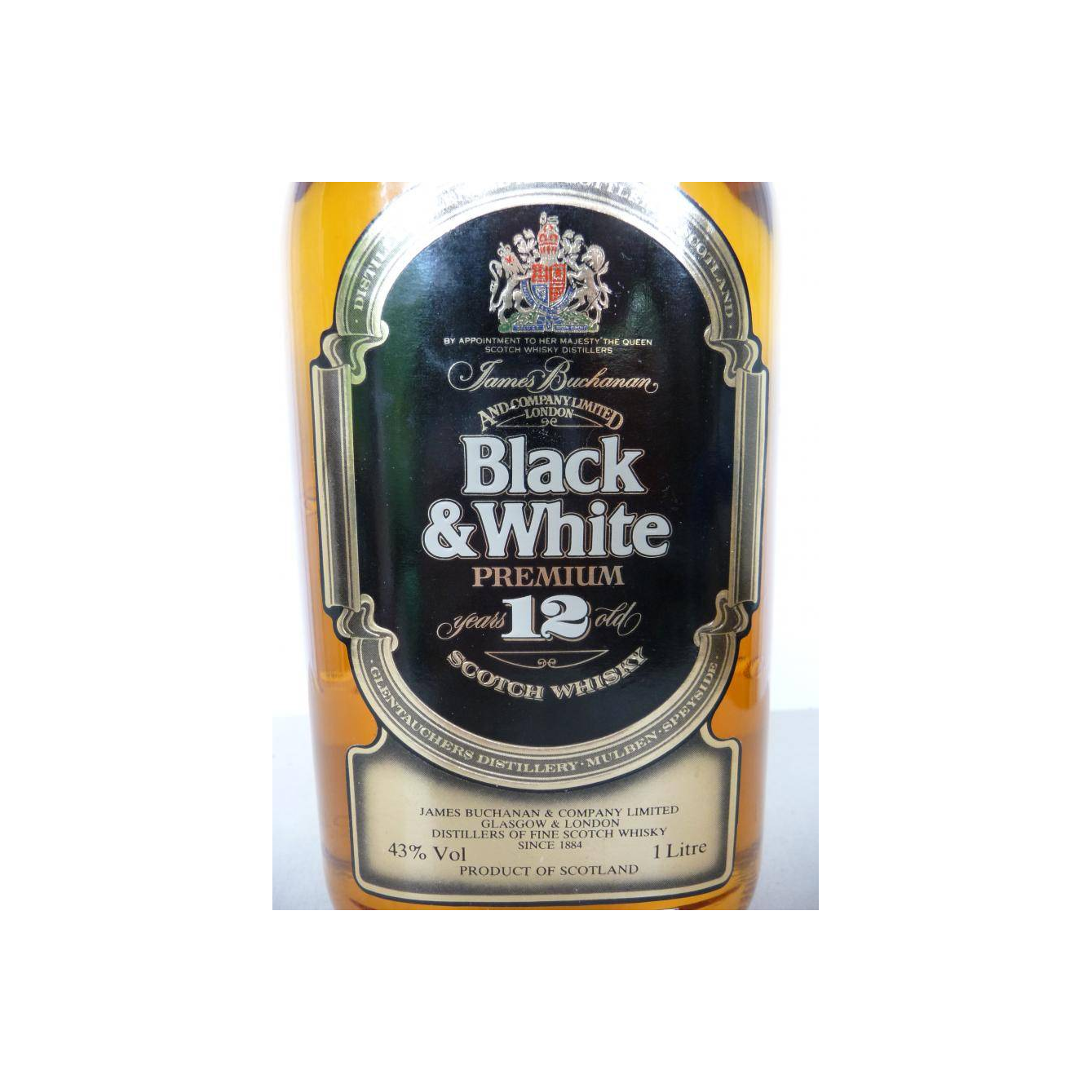 Black & White 12 Years Blended Whisky 2