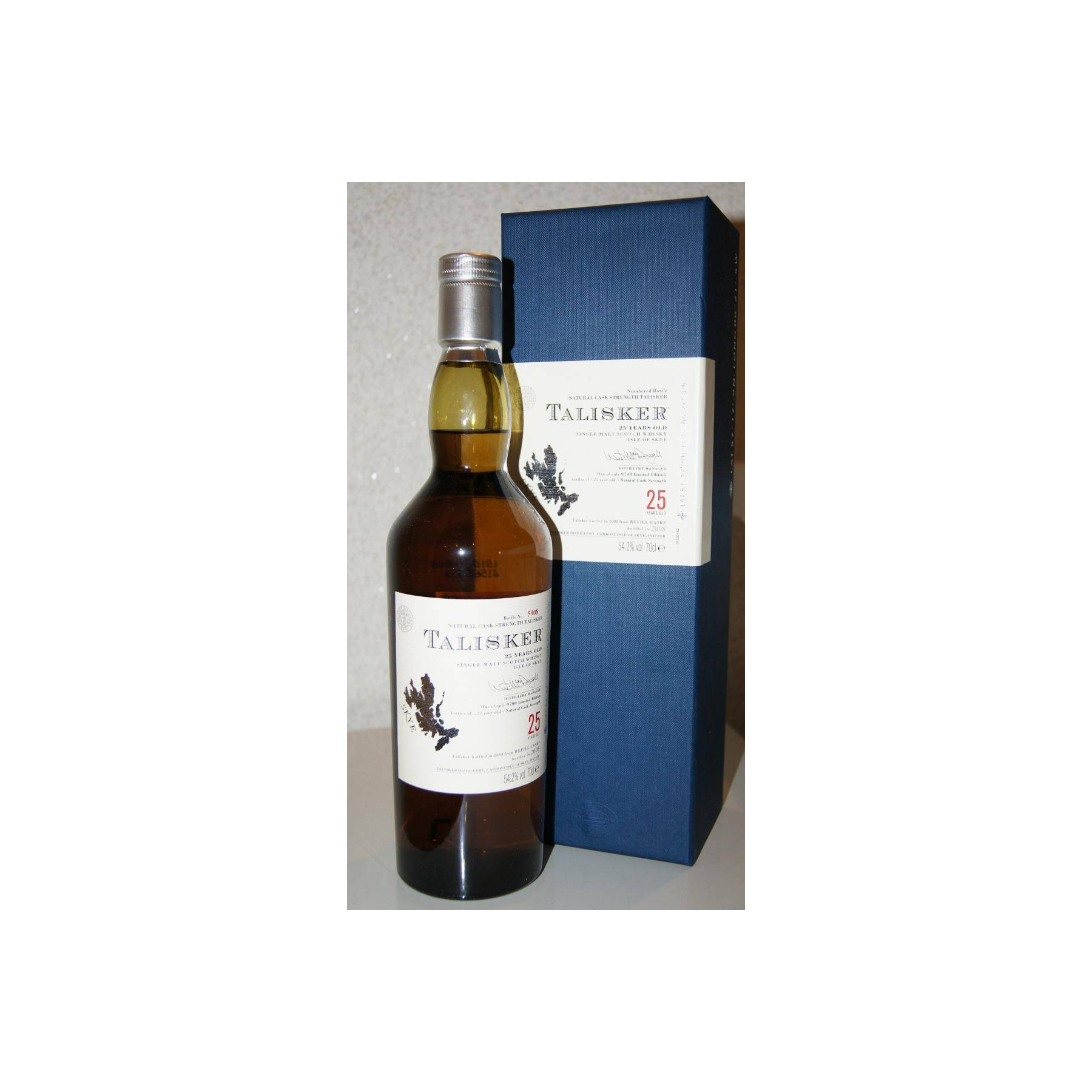 Talisker 25 Years Single Malt Whisky 3