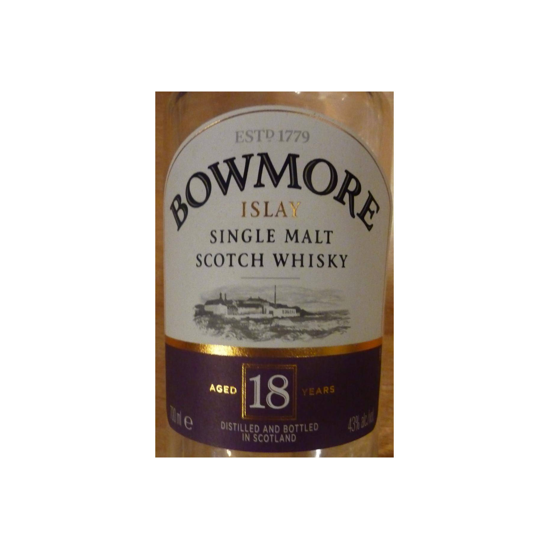 Bowmore 18 Years Single Malt Whisky 2