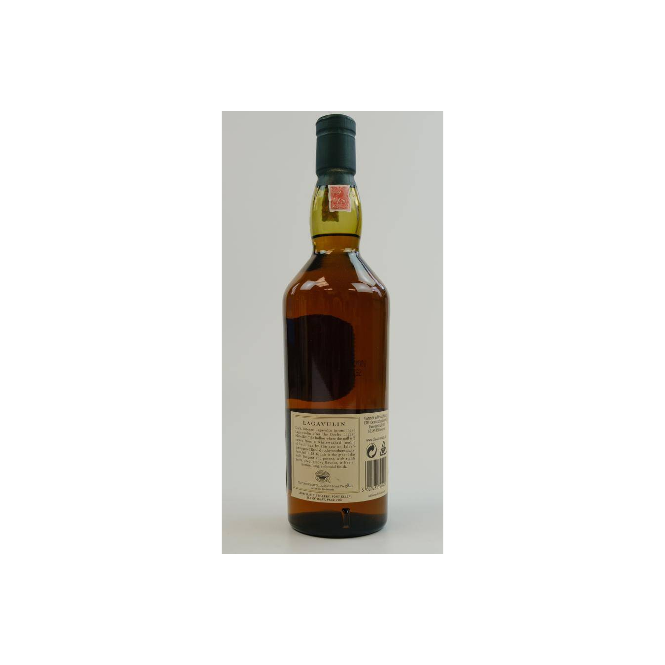 Lagavulin 16 Years Single Malt Whisky 2