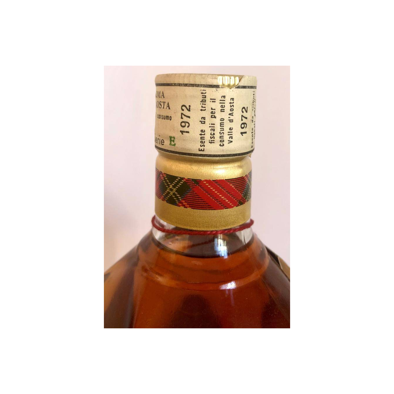 Stewarts Dundee De Luxe Blended Scotch Whisky 3