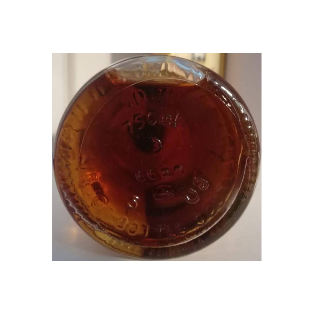 White Horse Blended Whisky 2