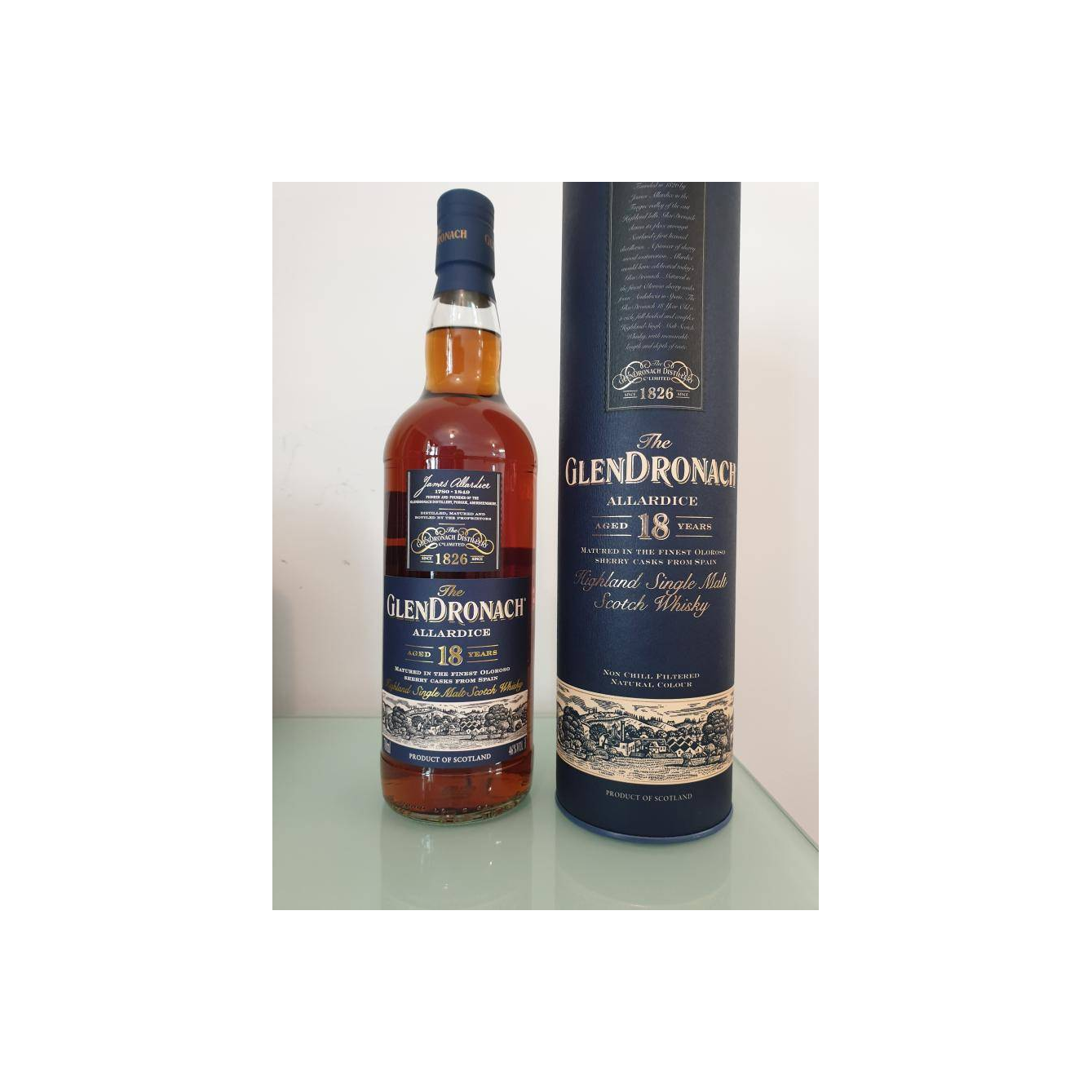 GlenDronach 18 Years Single Malt Whisky 2