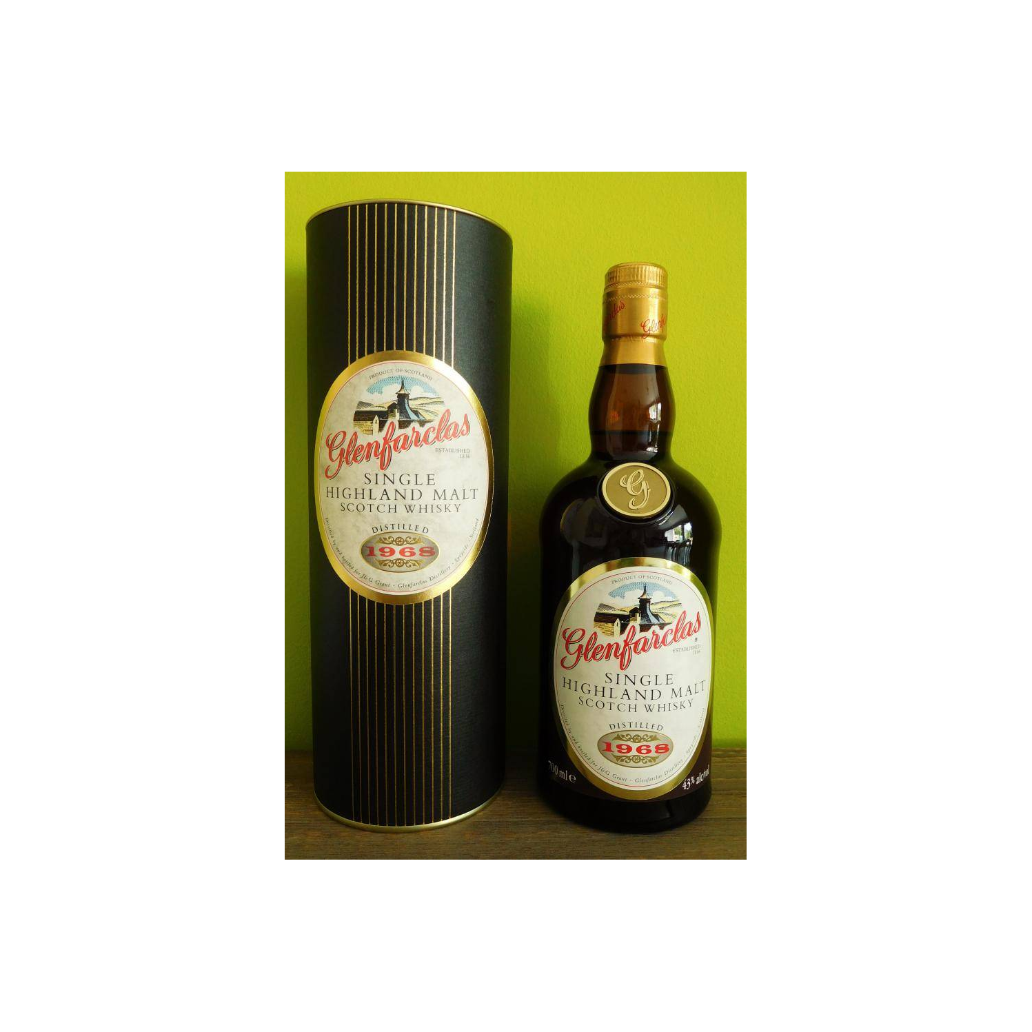 Glenfarclas 1968 32 Years Single Malt Whisky 3