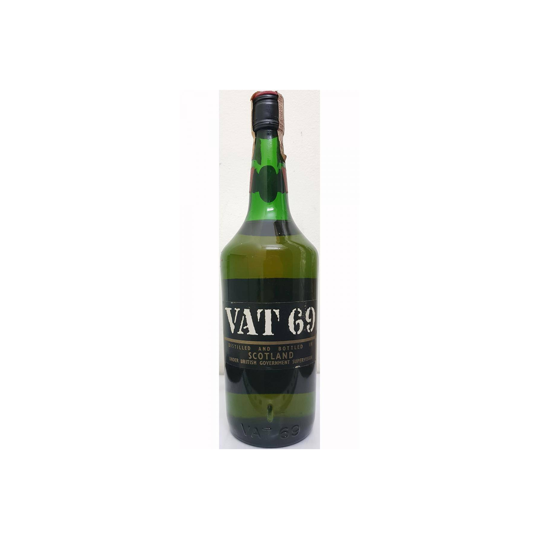 VAT 69 Finest Scotch Whisky 3