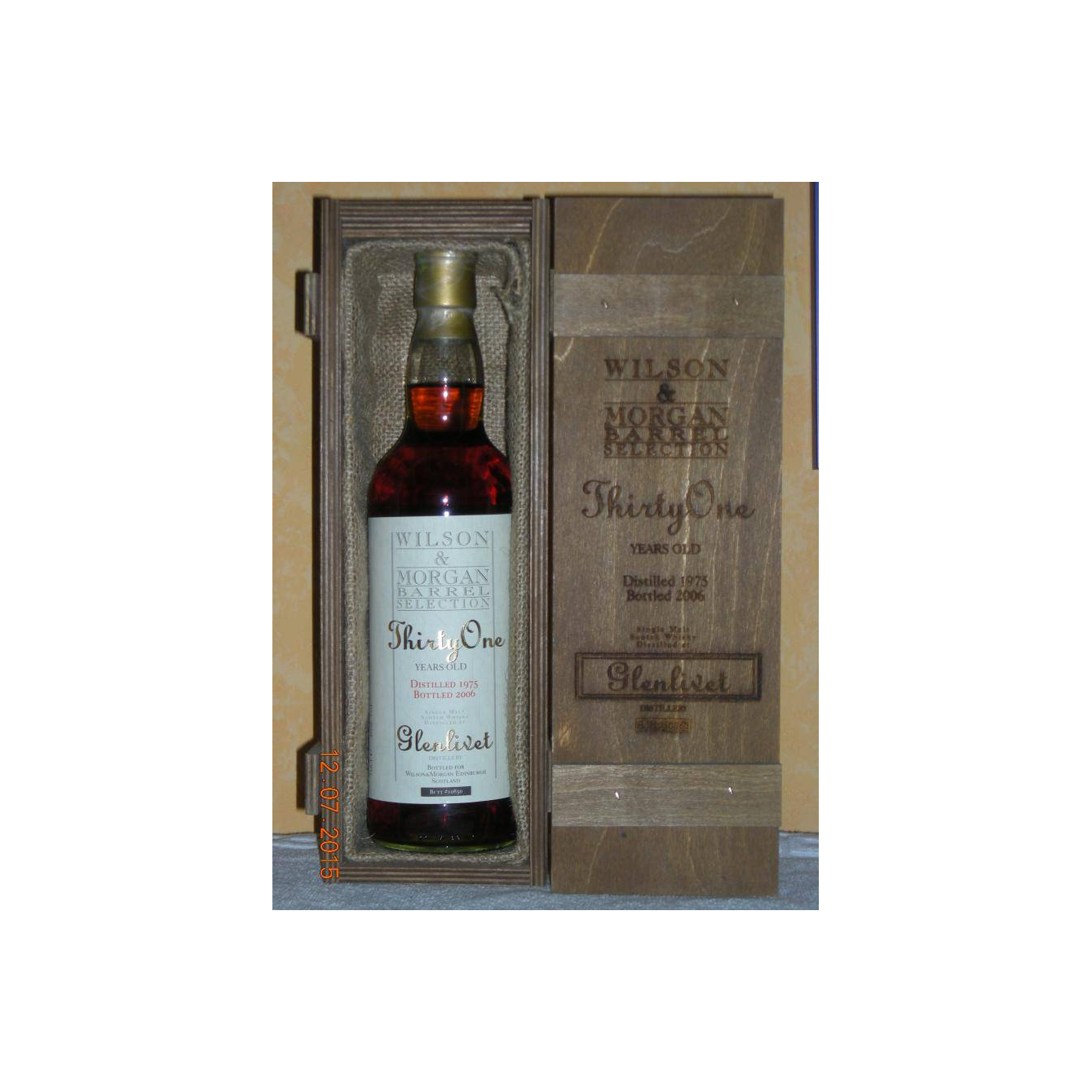 The Glenlivet Barrel Selection 1975 31 Years Single Malt Whisky 2