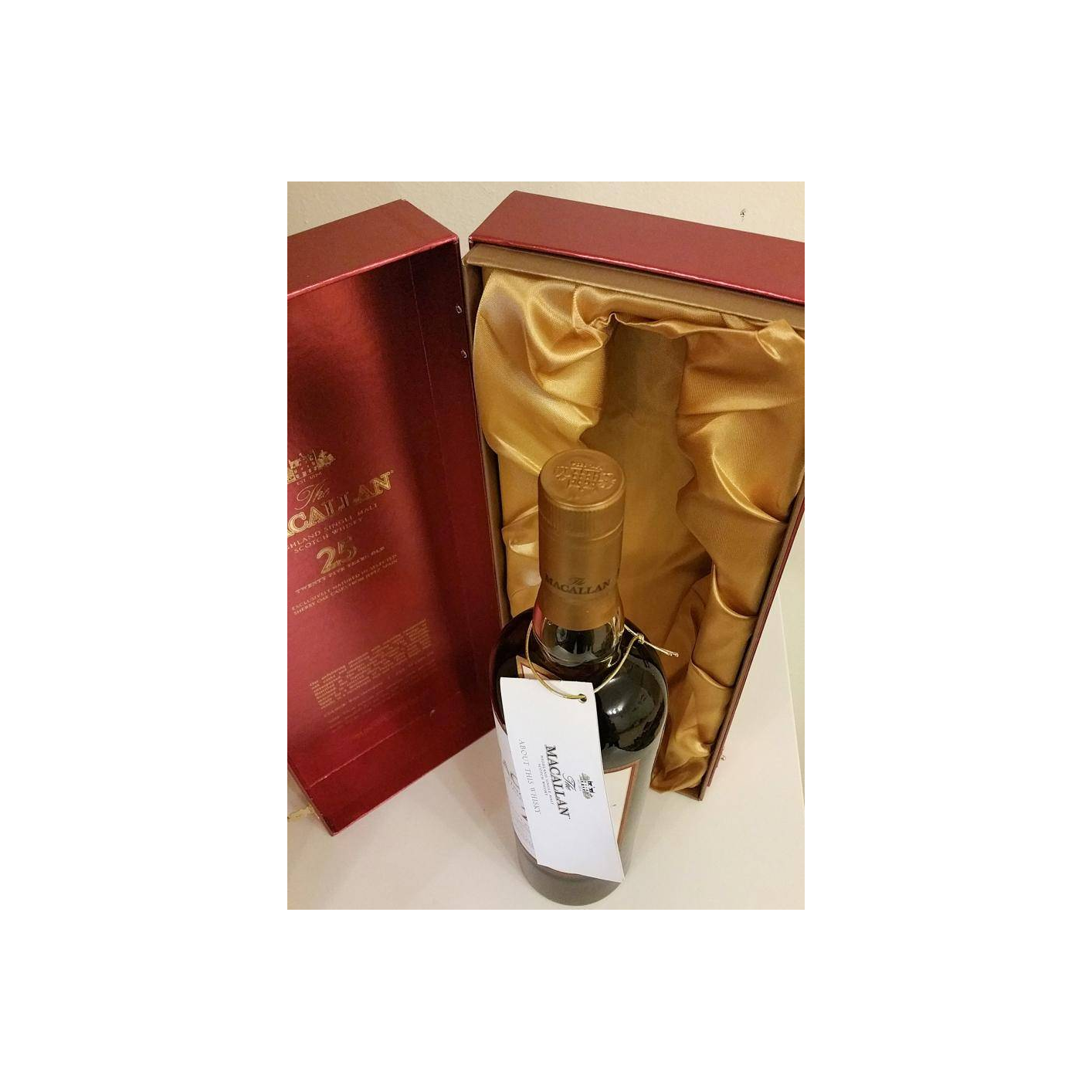 The Macallan 25 Years Single Malt Whisky 3