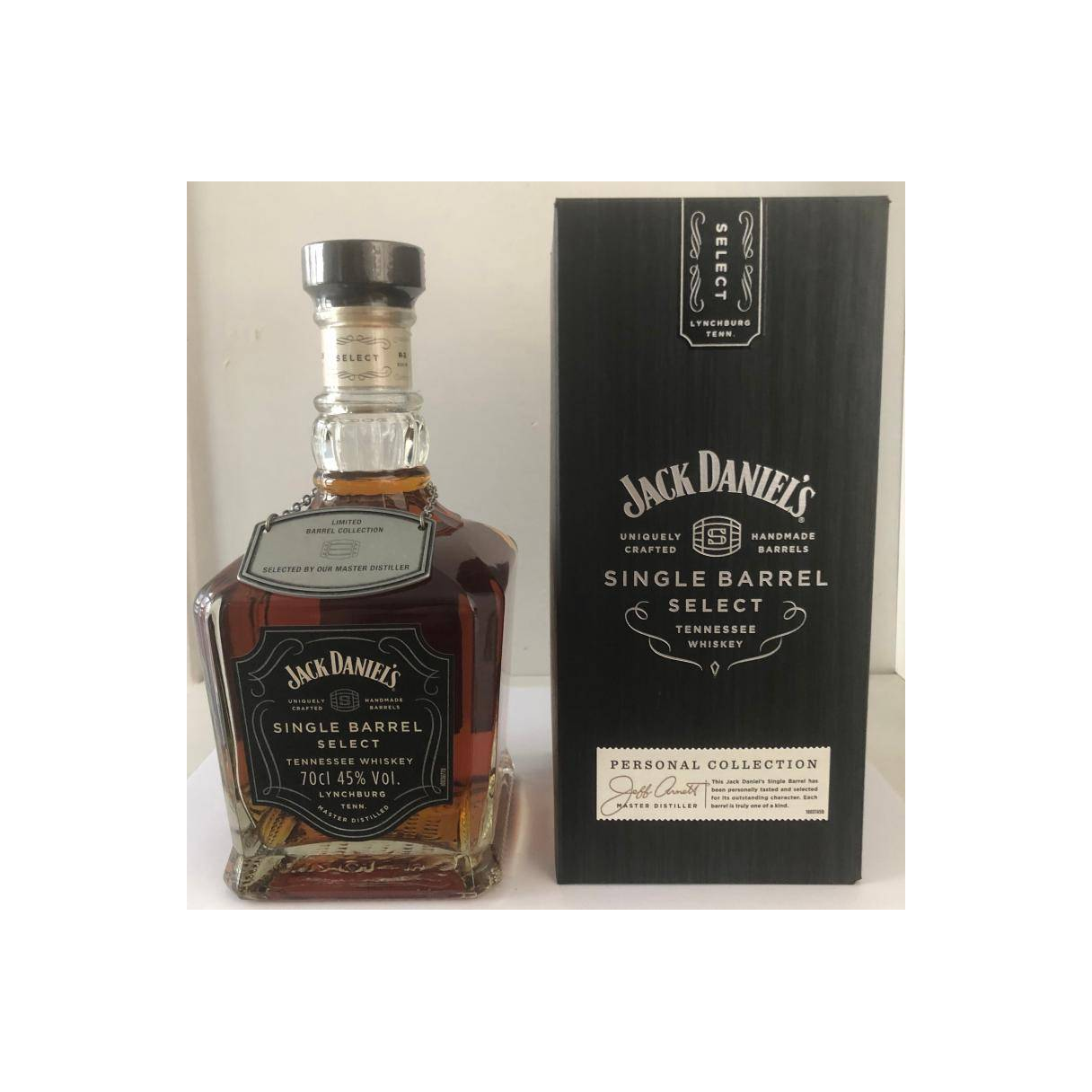 Jack Daniel's Tennessee Whisky  2