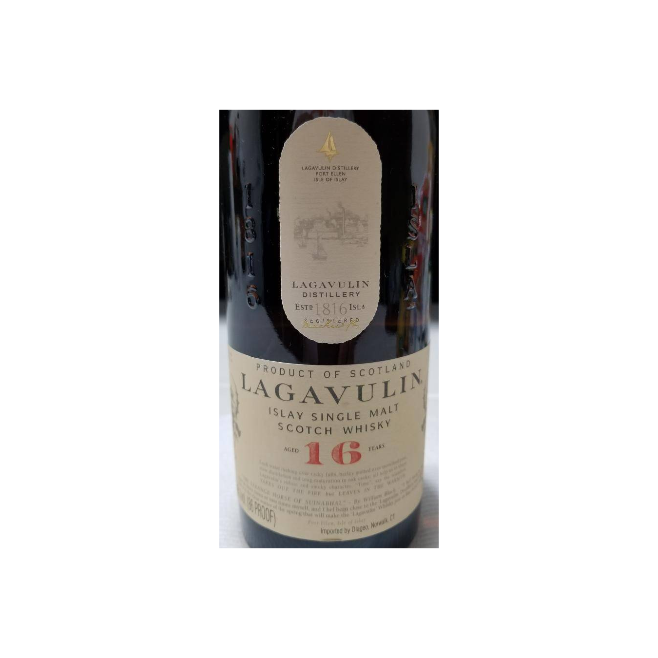Lagavulin 16 Years Single Malt Whisky 3