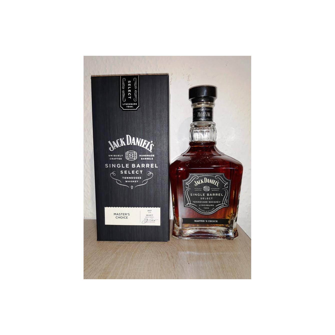 Jack Daniel's Tennessee Whisky  2