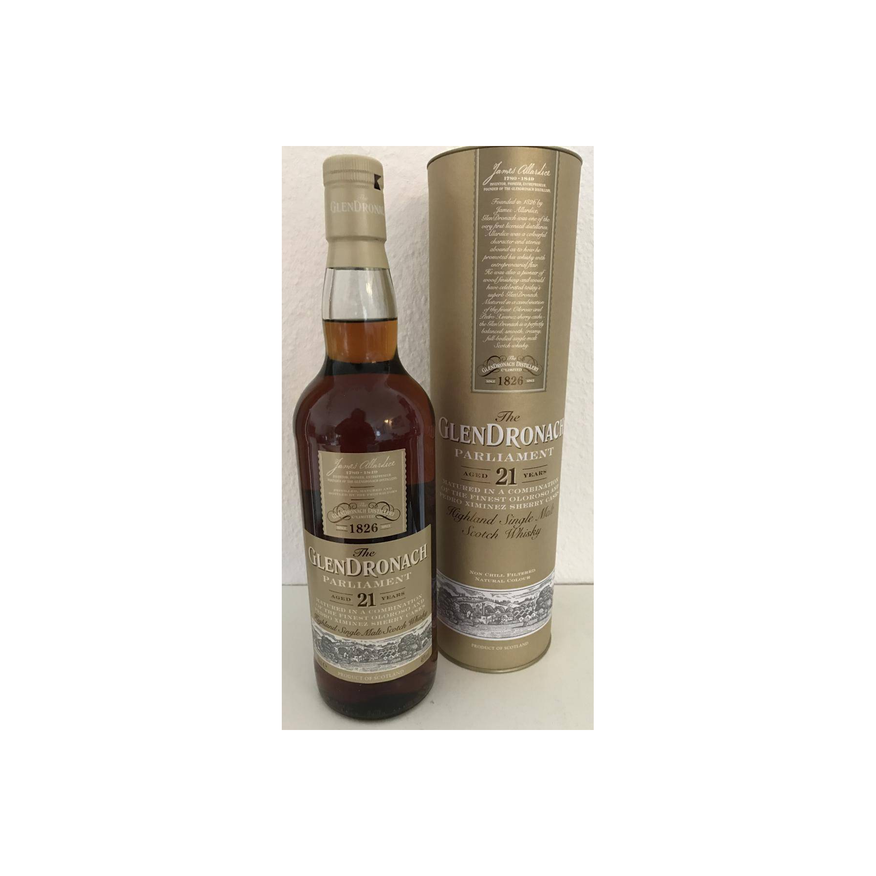 GlenDronach 21 Years Single Malt Whisky 2
