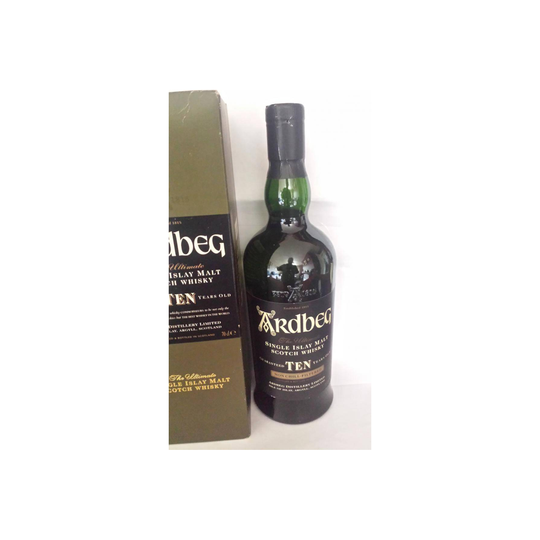 Ardbeg 10 Years Single Malt Whisky 2