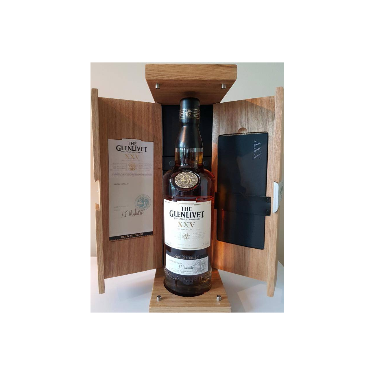 The Glenlivet 25 Years Single Malt Whisky 3