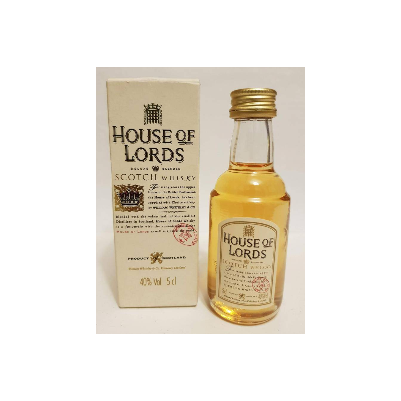 House of Lords Deluxe Blended Scotch Whisky 3