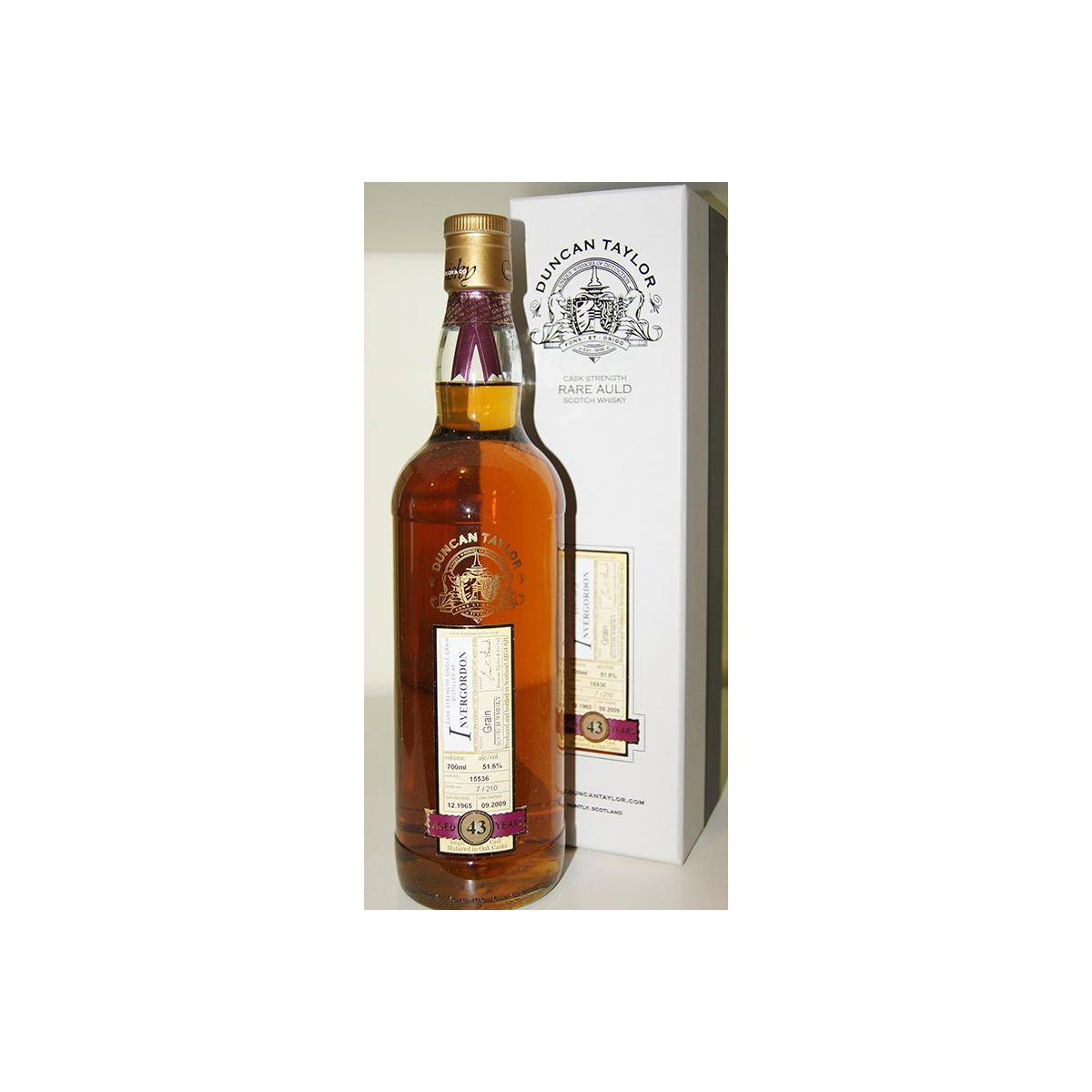 Invergordon Rare Auld 1965 43 Years Single Grain Whisky 2