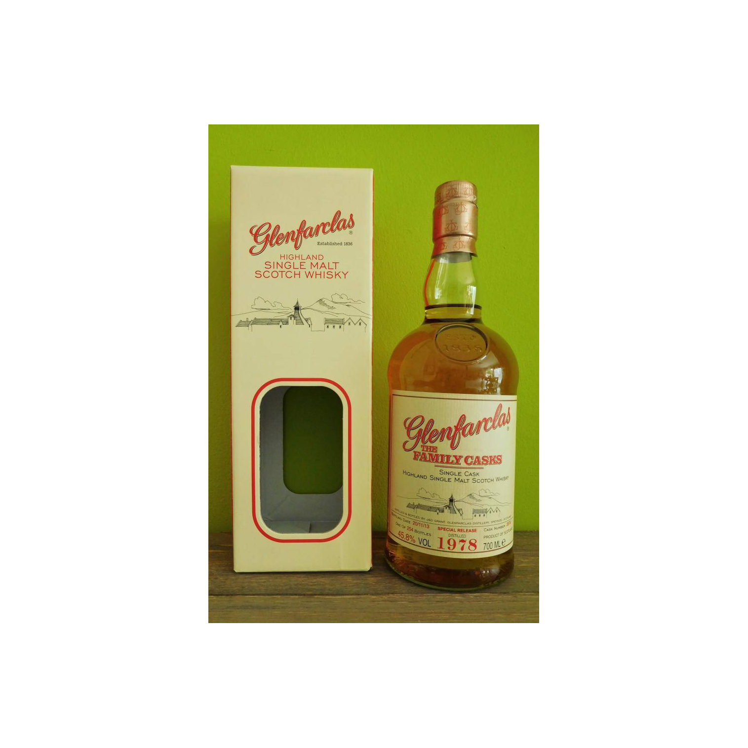 Glenfarclas 1978 35 Years Single Malt Whisky 2