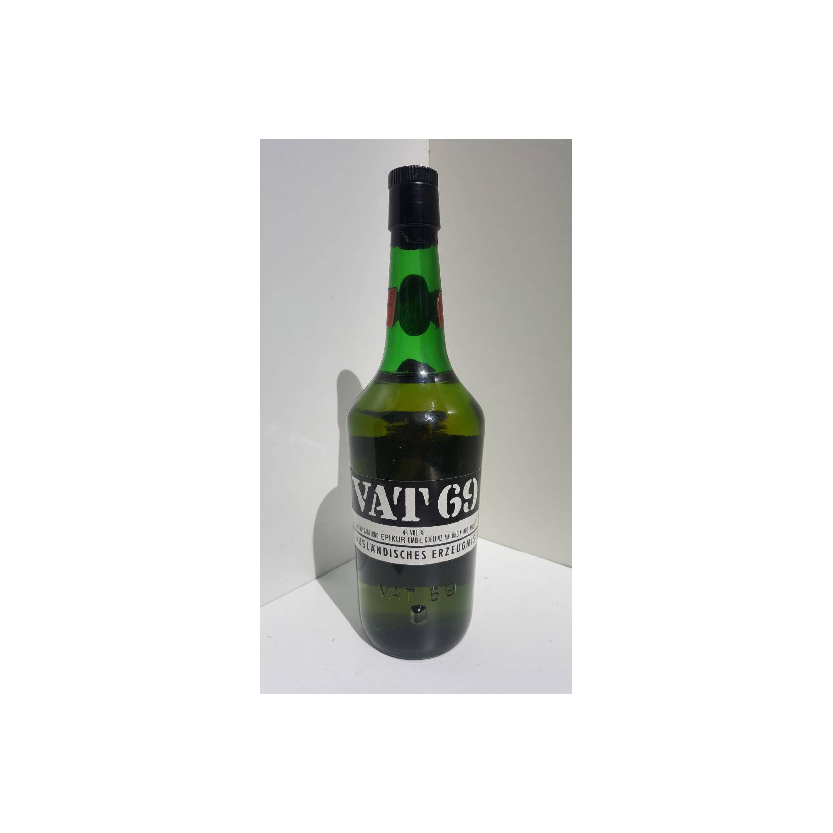 VAT 69 Finest Scotch Whisky 2