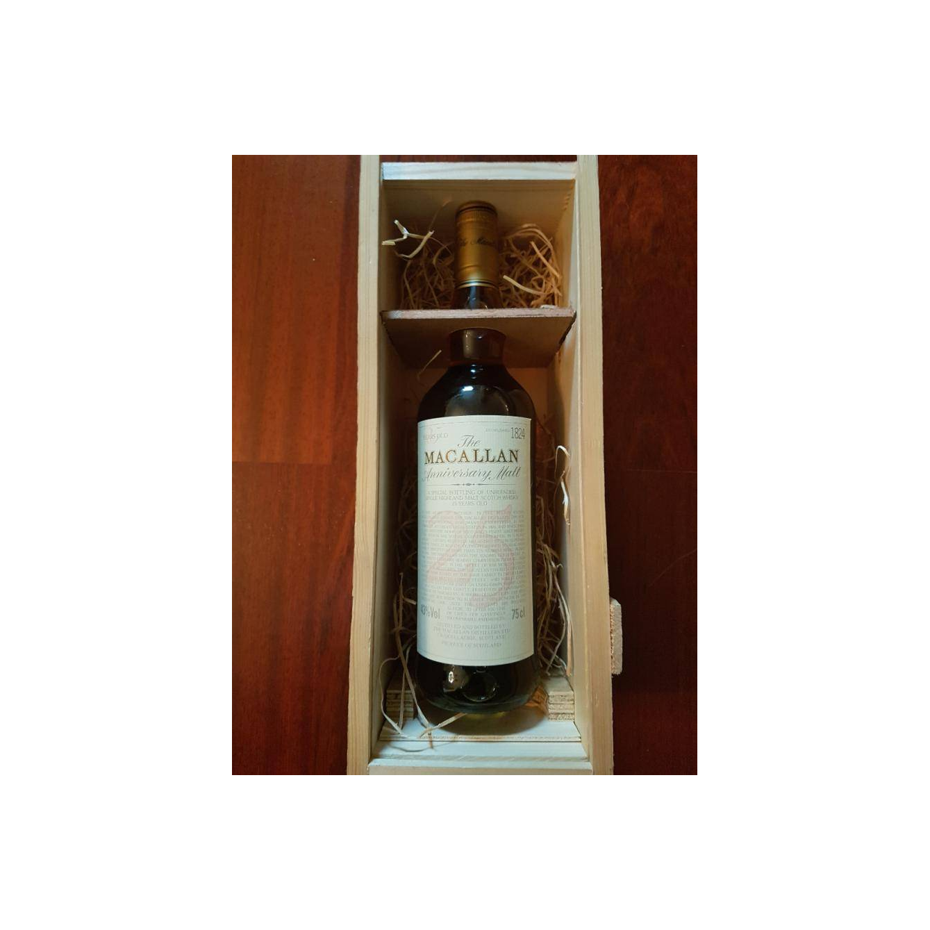 The Macallan 25 Years Single Malt Whisky 3