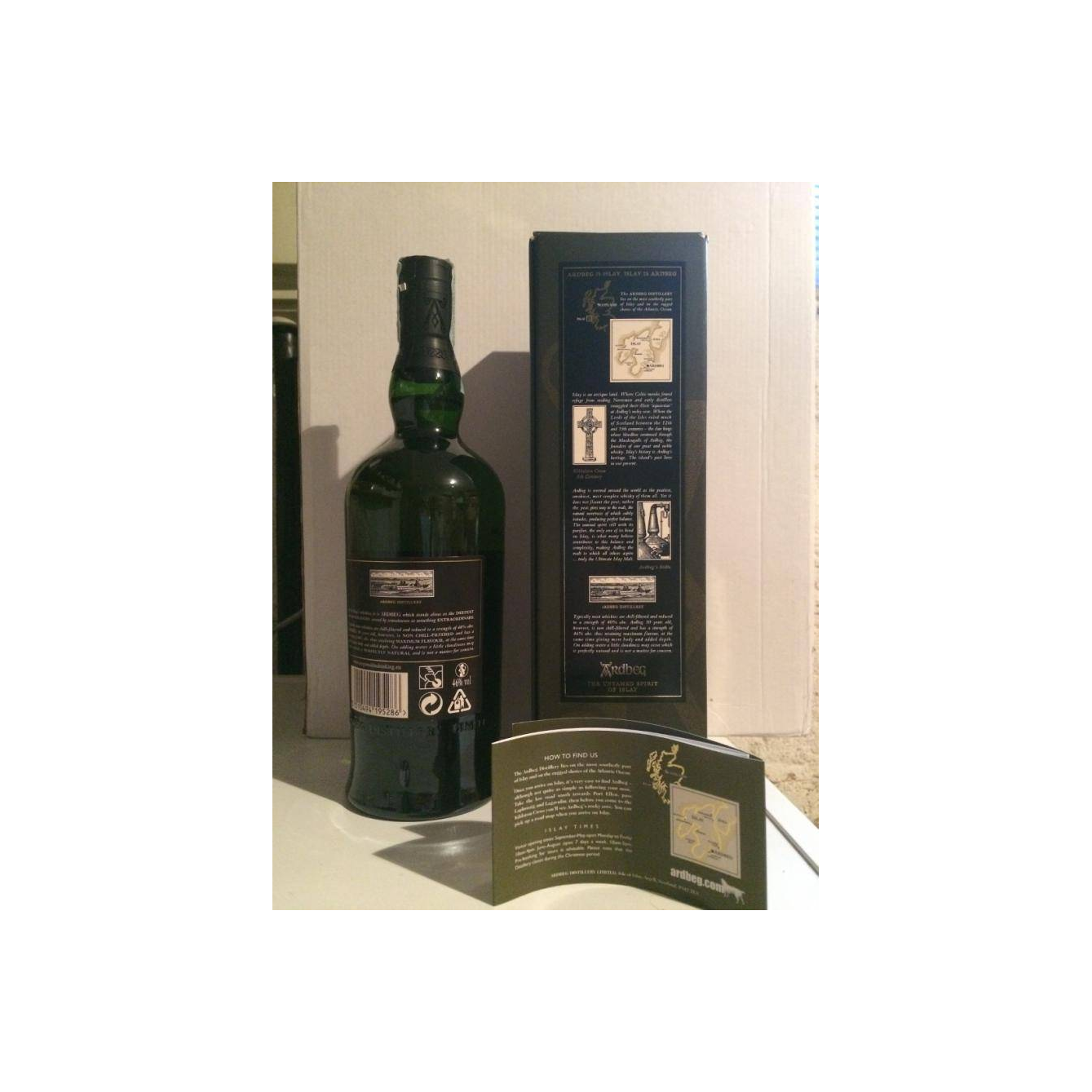 Ardbeg 10 Years Single Malt Whisky 3