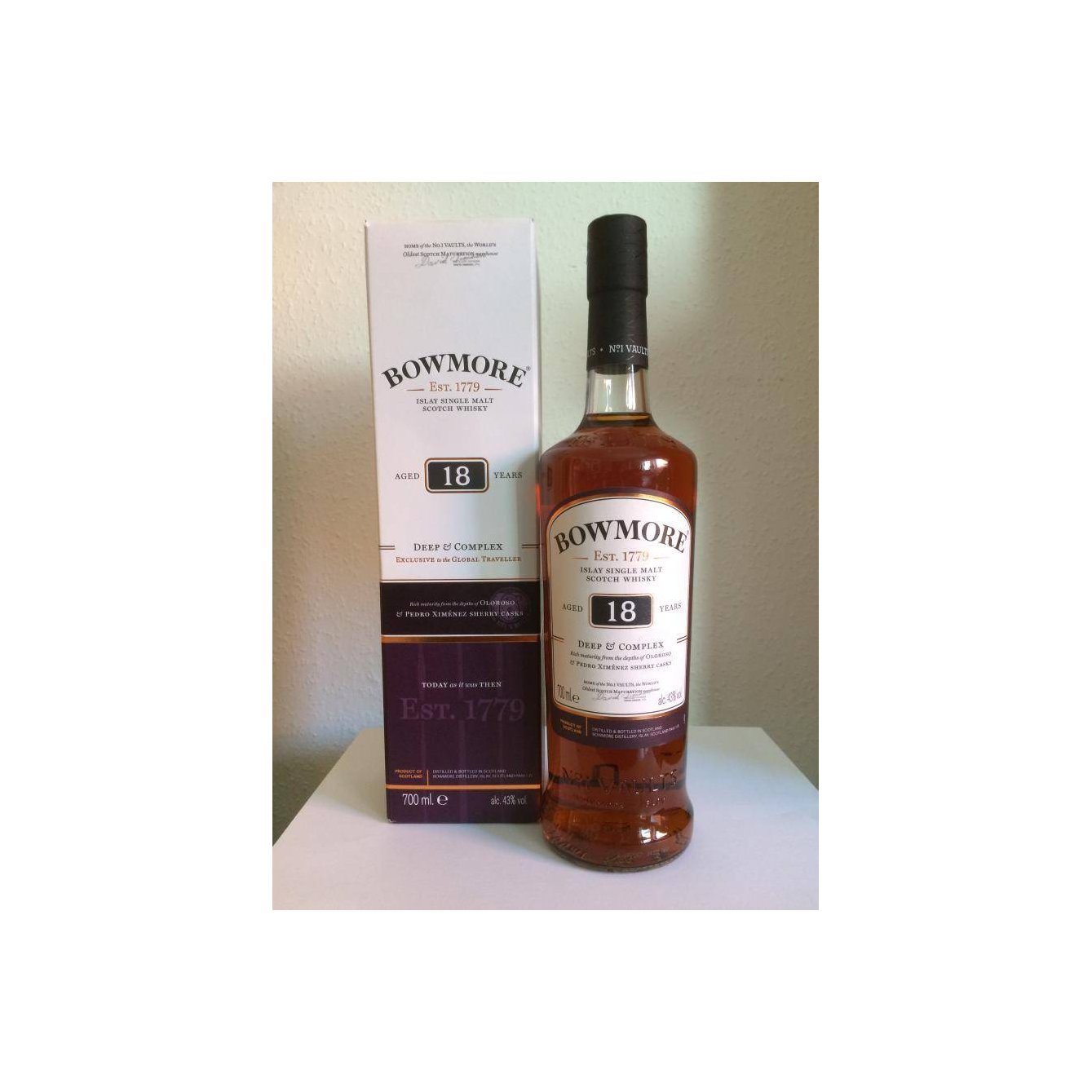 Bowmore 18 Years Single Malt Whisky 3