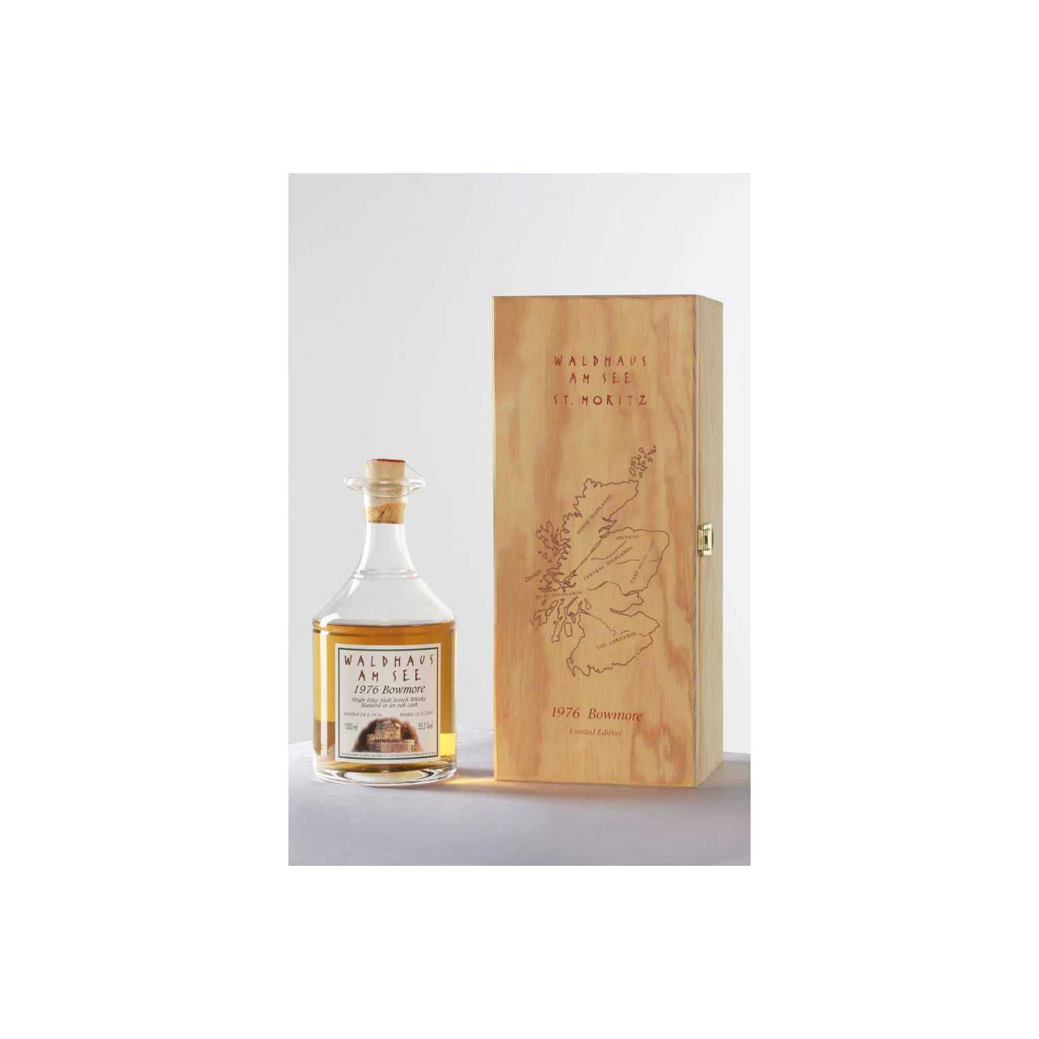 Bowmore 1976 24 Years Single Malt Whisky 3