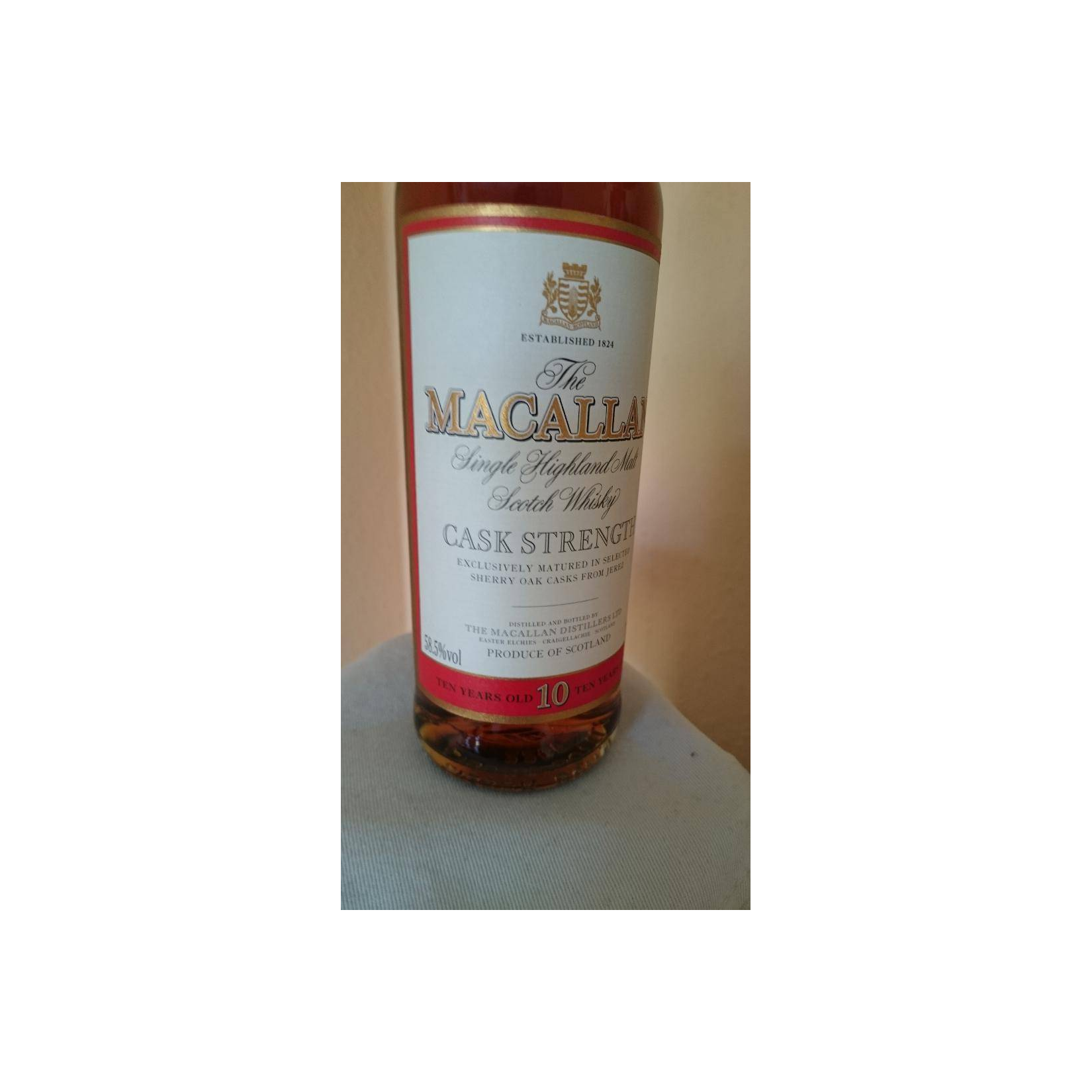 The Macallan Cask Strength Collection 10 Years Single Malt Whisky 2