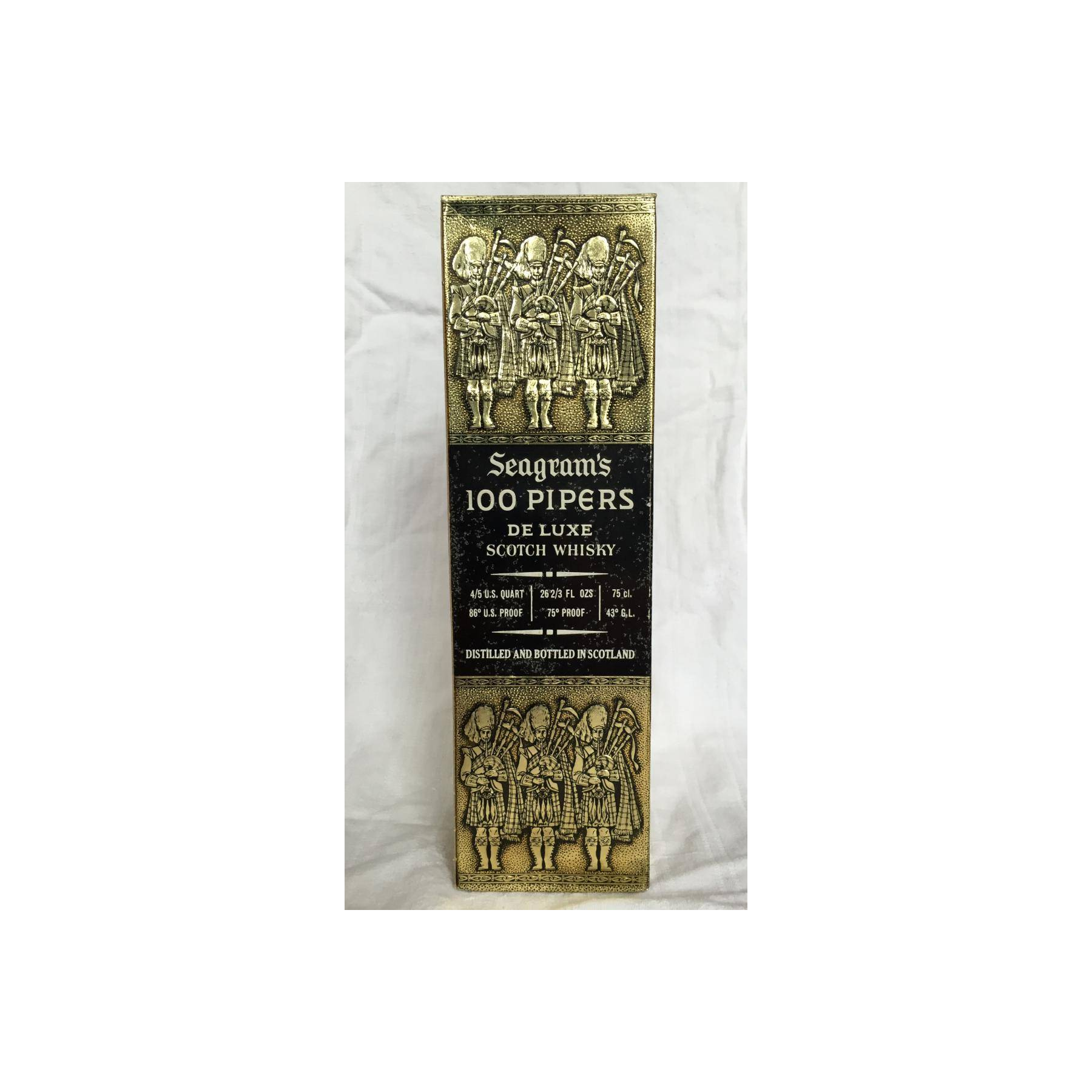 100 Pipers De Luxe Scotch Whisky SgrS 3