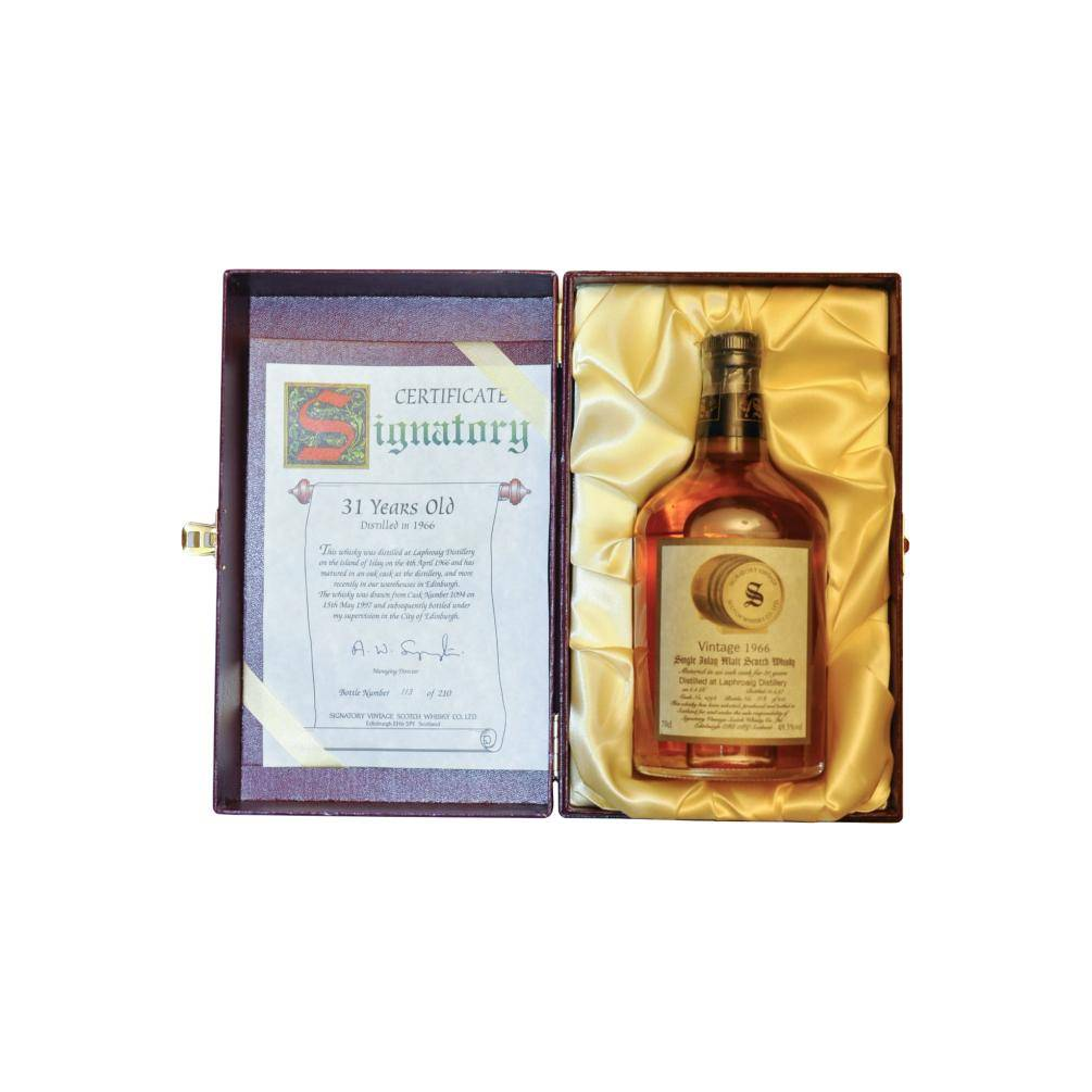 Laphroaig Vintage Collection - Dumpy 1966 31 Years Single Malt Whisky 2