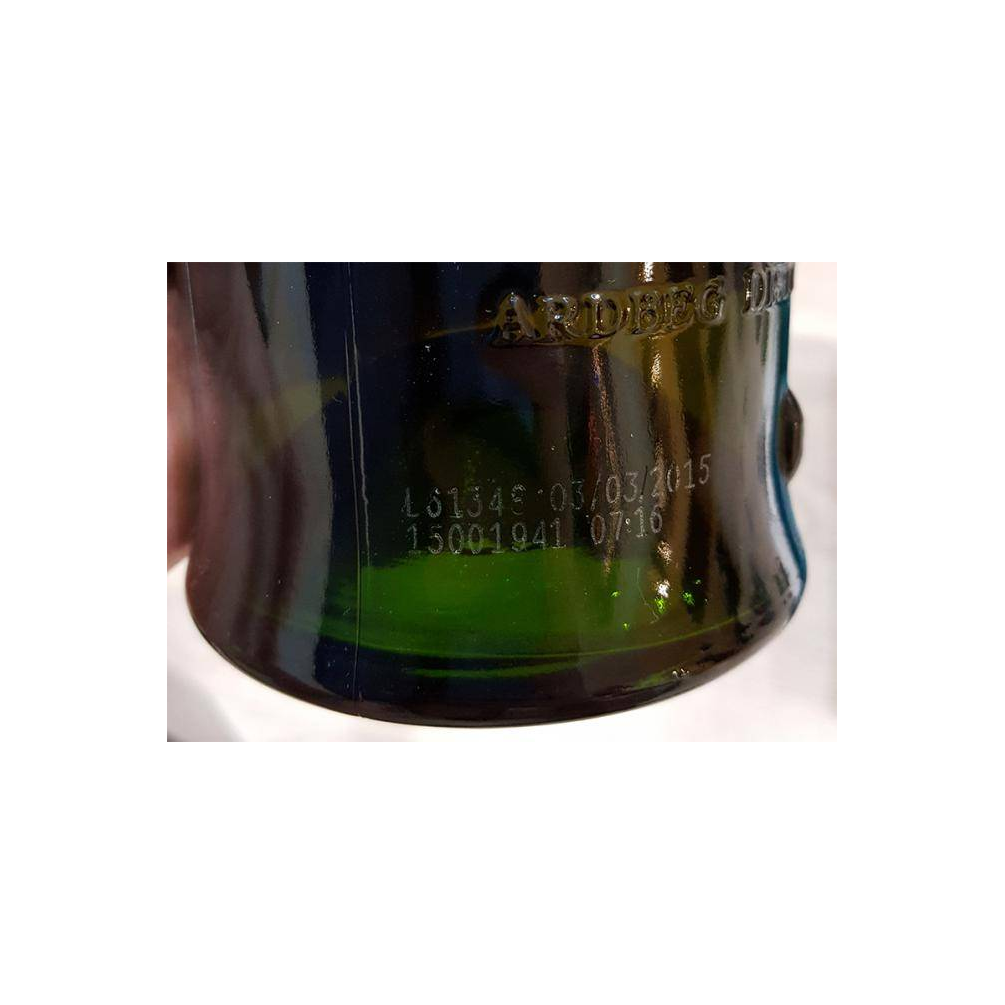 Ardbeg Single Malt Whisky 2
