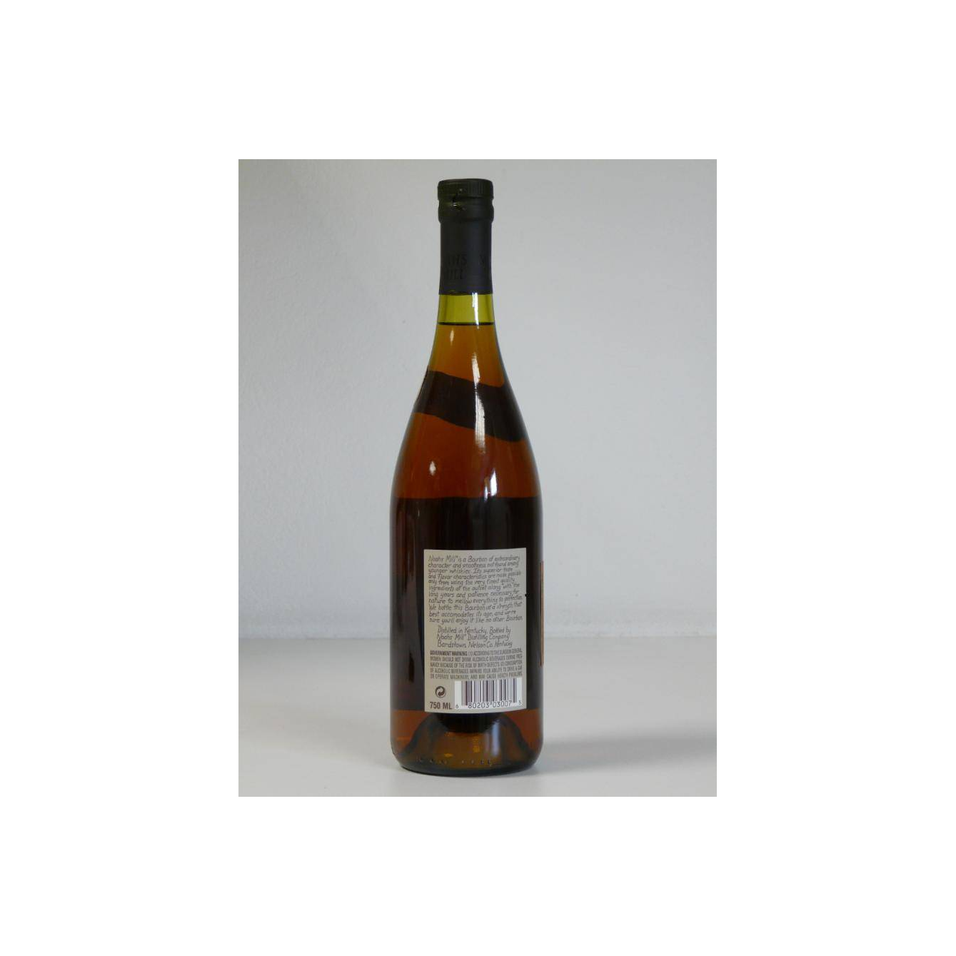 Noah's Mill Genuine Bourbon Whiskey 3