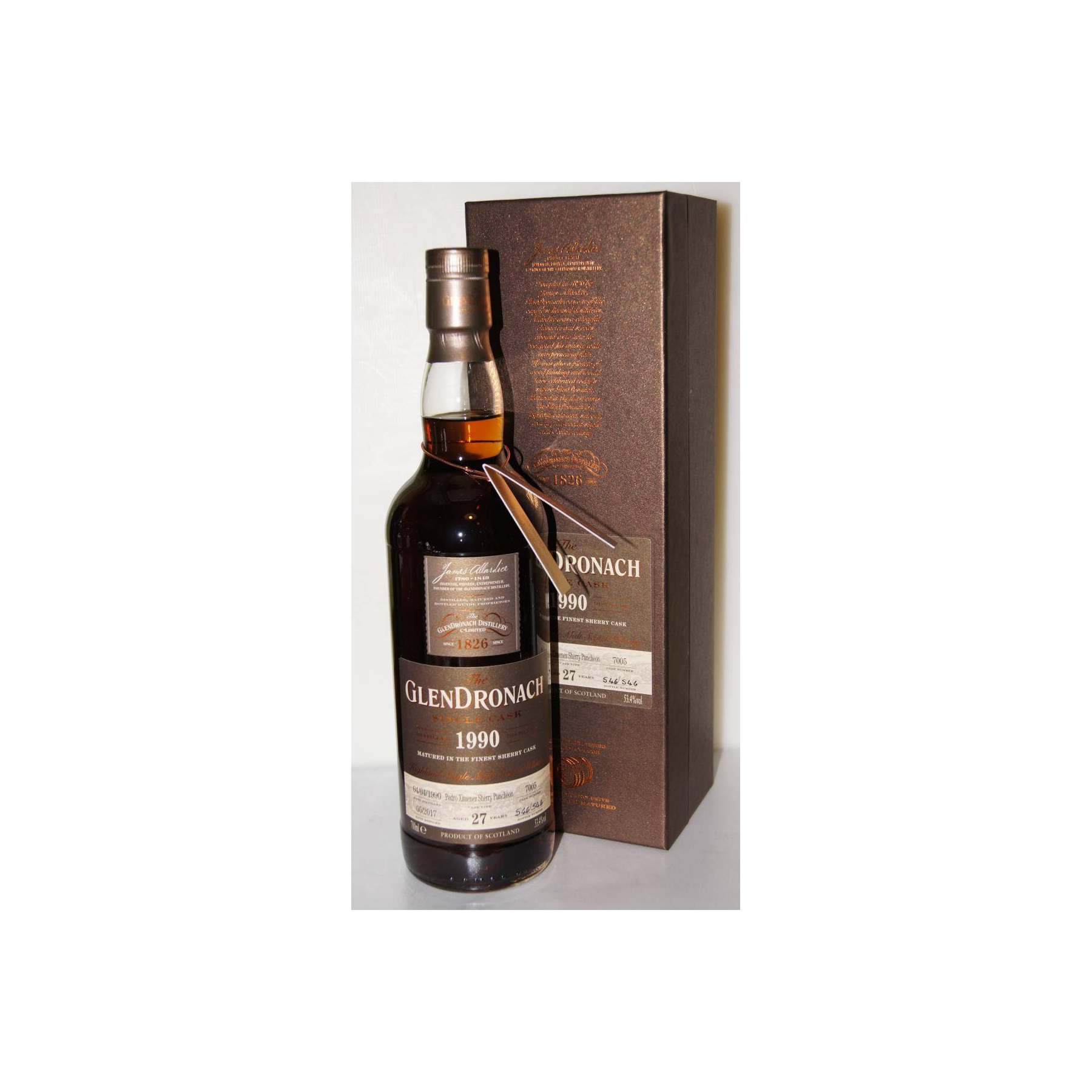 GlenDronach 1990 27 Years Single Malt Whisky 3
