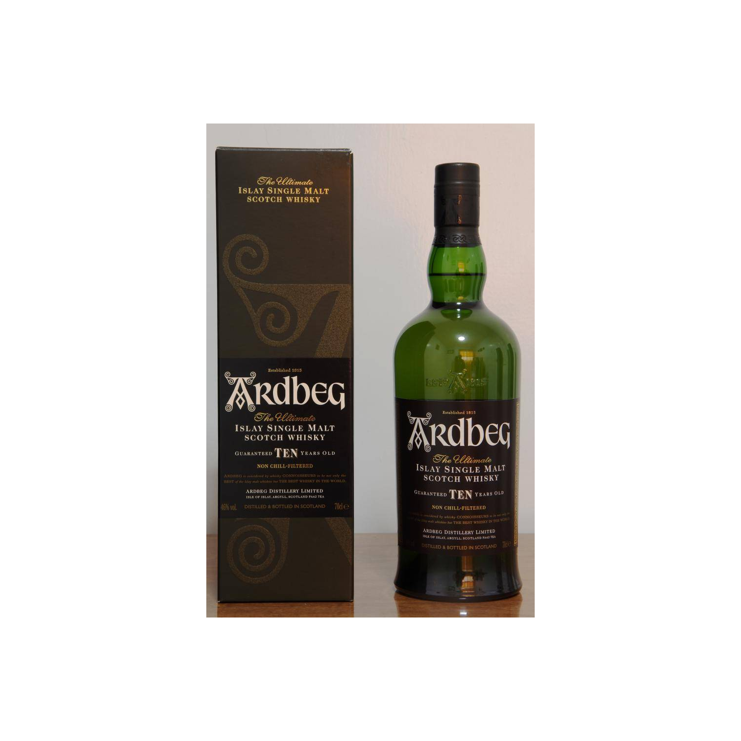 Ardbeg 10 Years Single Malt Whisky 2