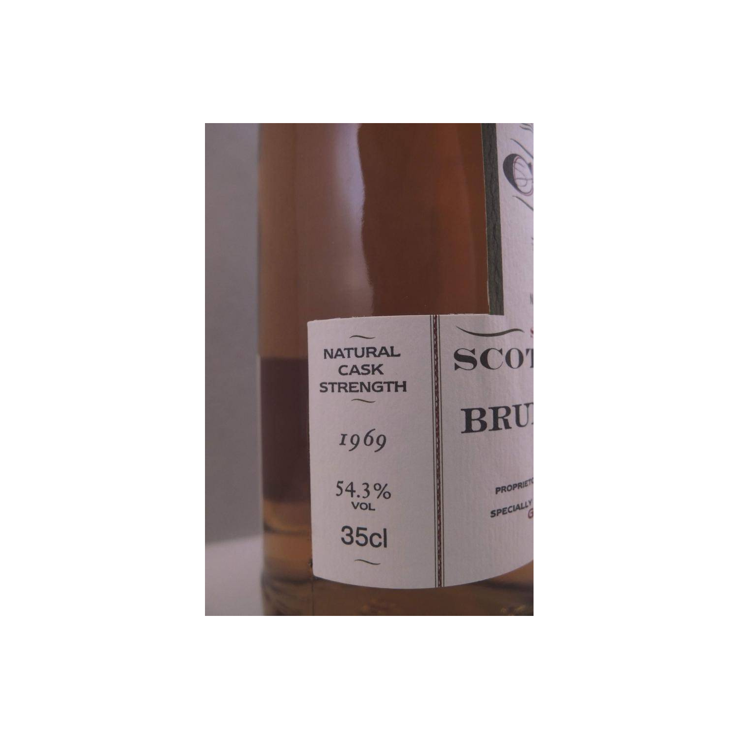 Bruichladdich Cask Strength Collection 1969 28 Years Single Malt Whisky 2