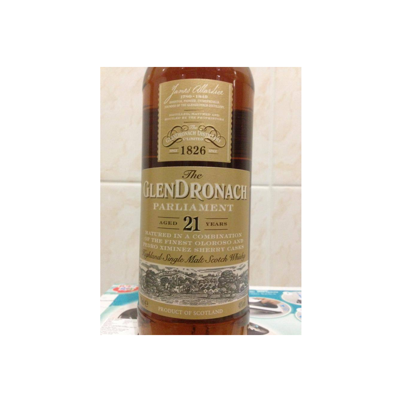 GlenDronach 21 Years Single Malt Whisky 3