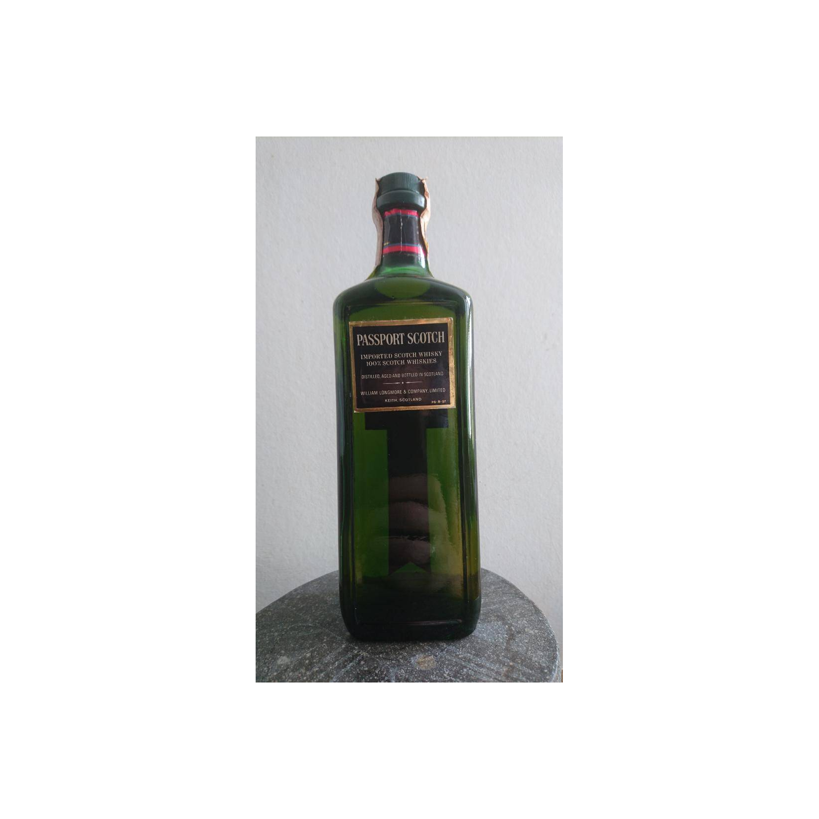 Passport 100% Scotch Whiskies 2