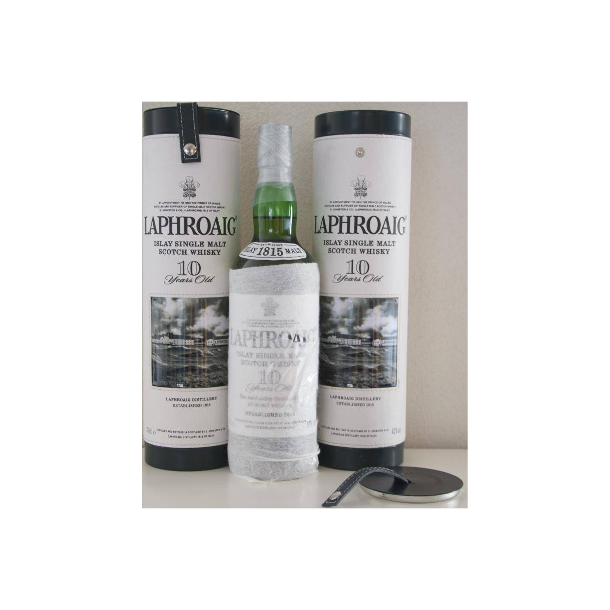 Laphroaig 10 Years Single Malt Whisky 2