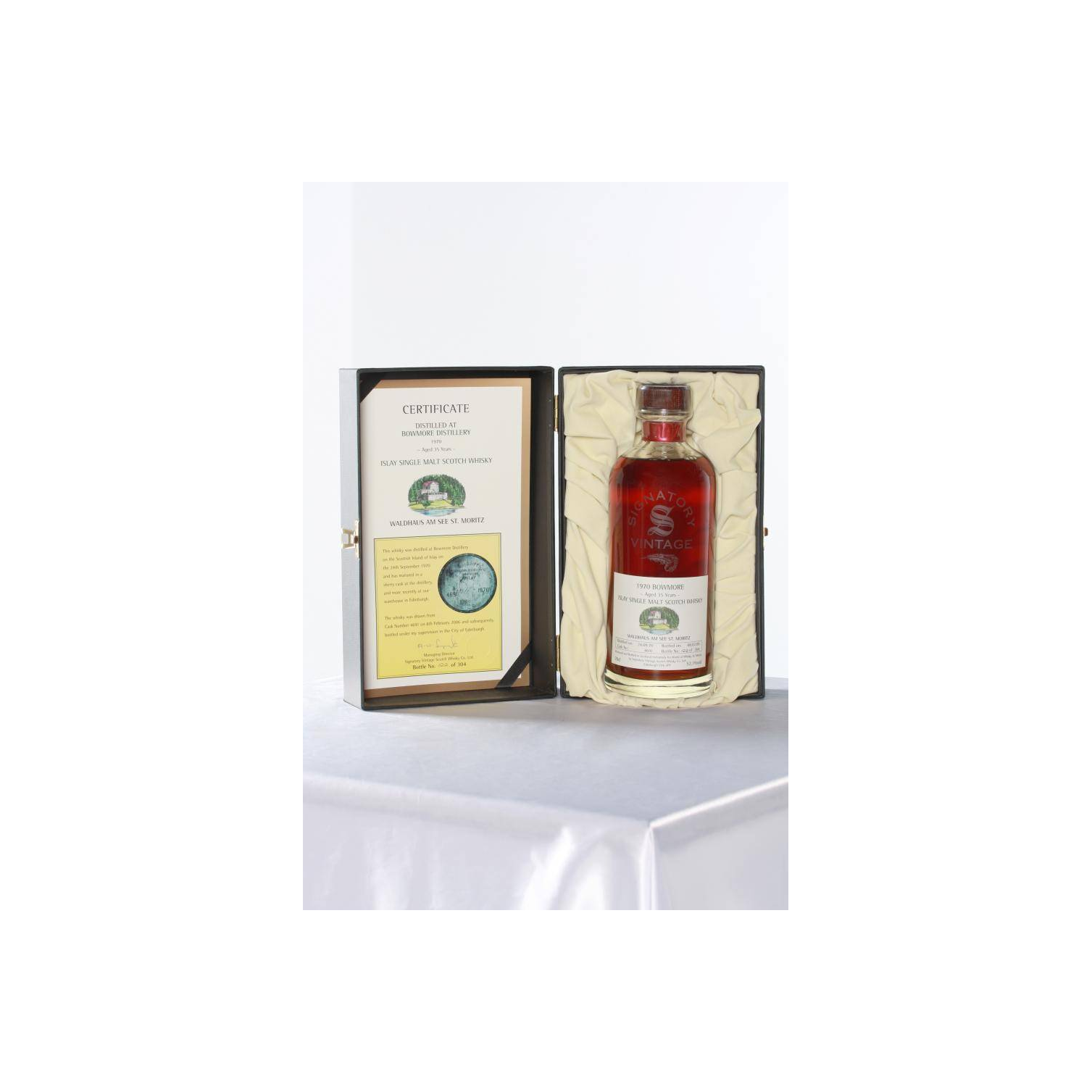 Bowmore 1970 35 Years Single Malt Whisky 2