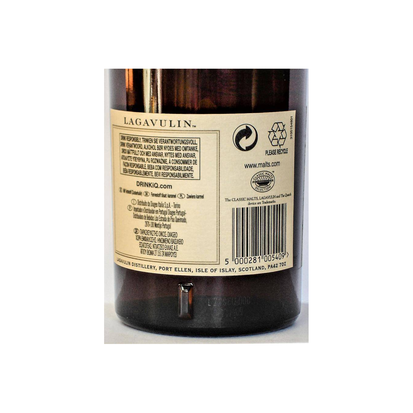Lagavulin 16 Years Single Malt Whisky 3
