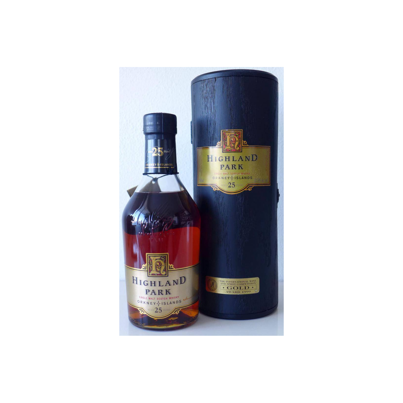 Highland Park 25 Years Single Malt Whisky 2