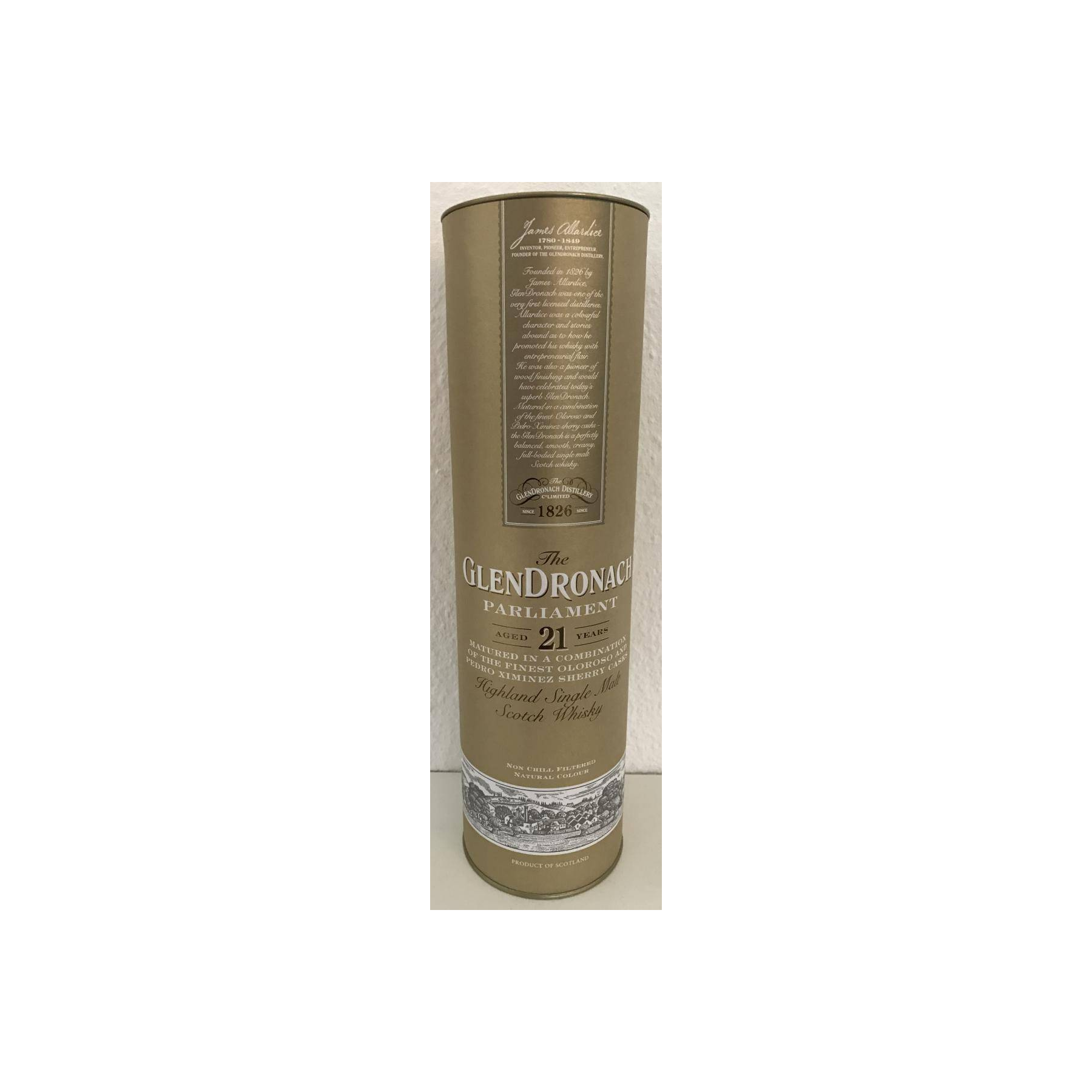 GlenDronach 21 Years Single Malt Whisky 3
