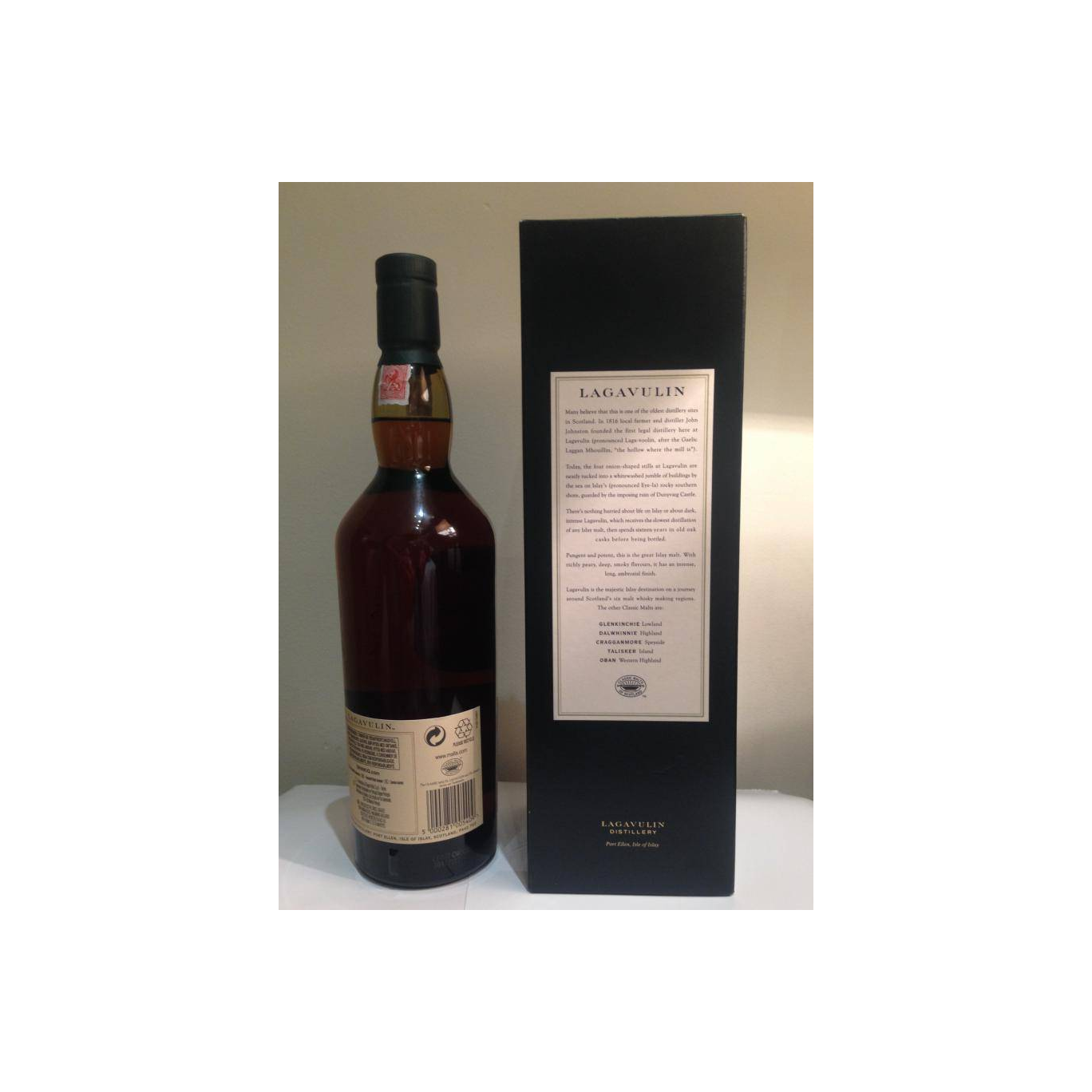 Lagavulin 16 Years Single Malt Whisky 3